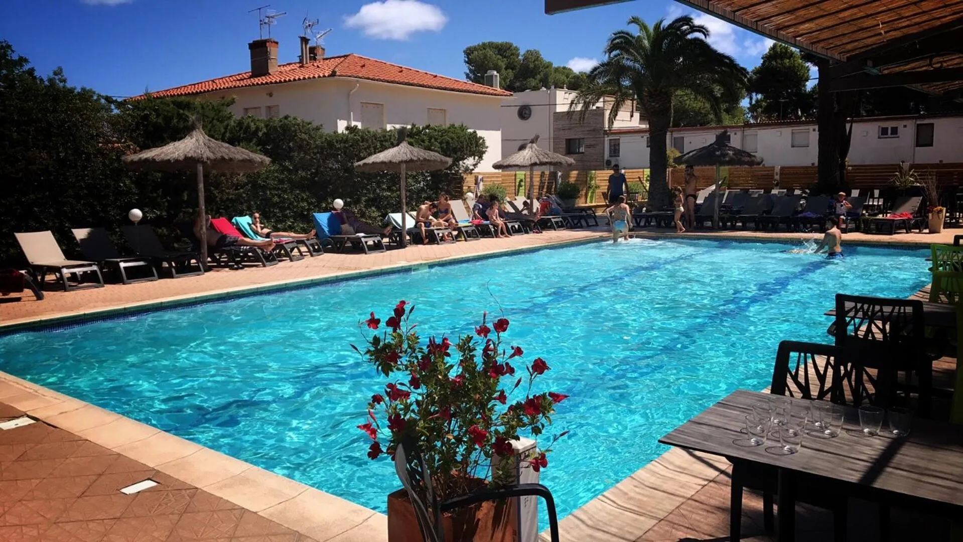 Pool view in Hotel Aquarius