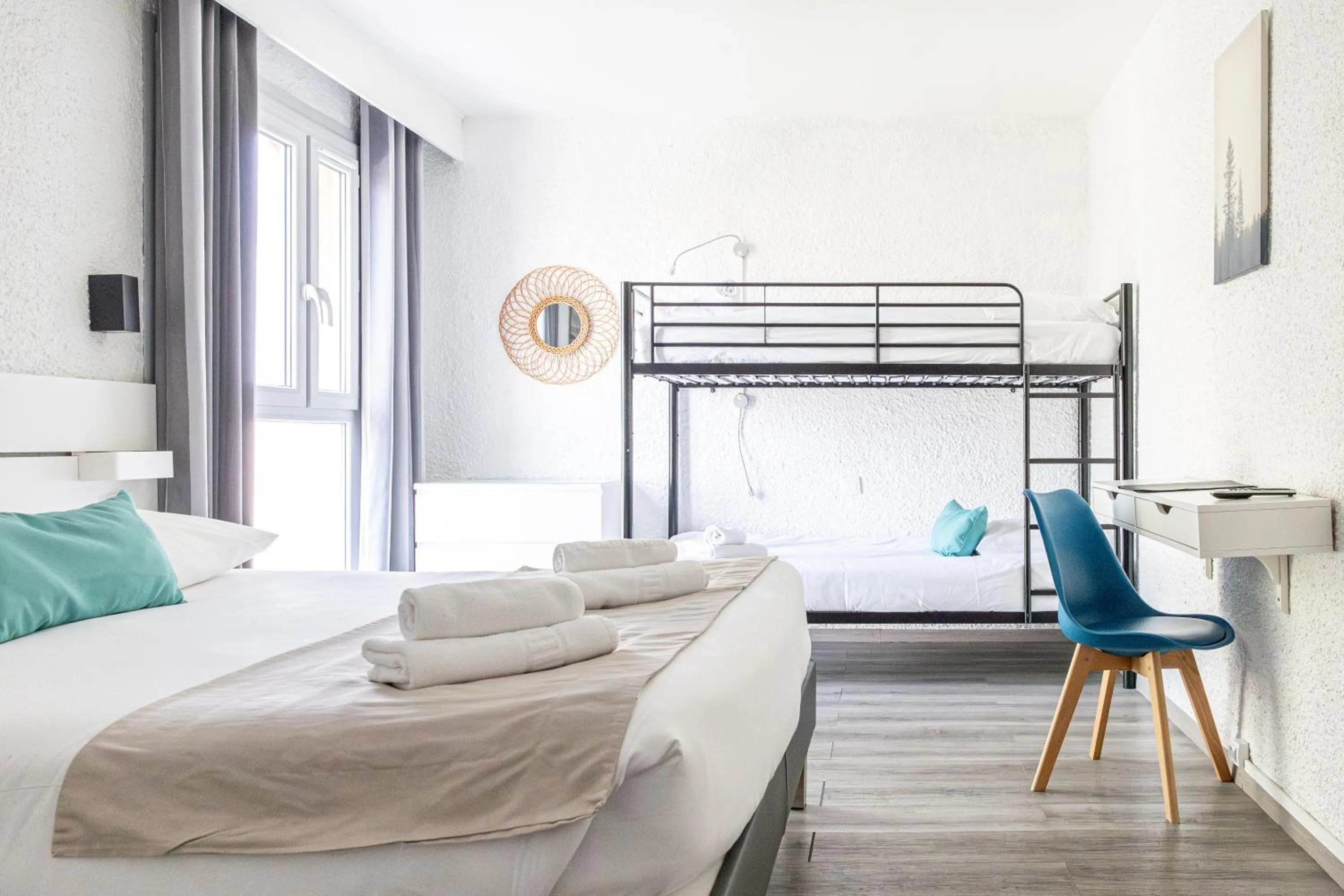 TV and multimedia, Bed in Hotel Aquarius