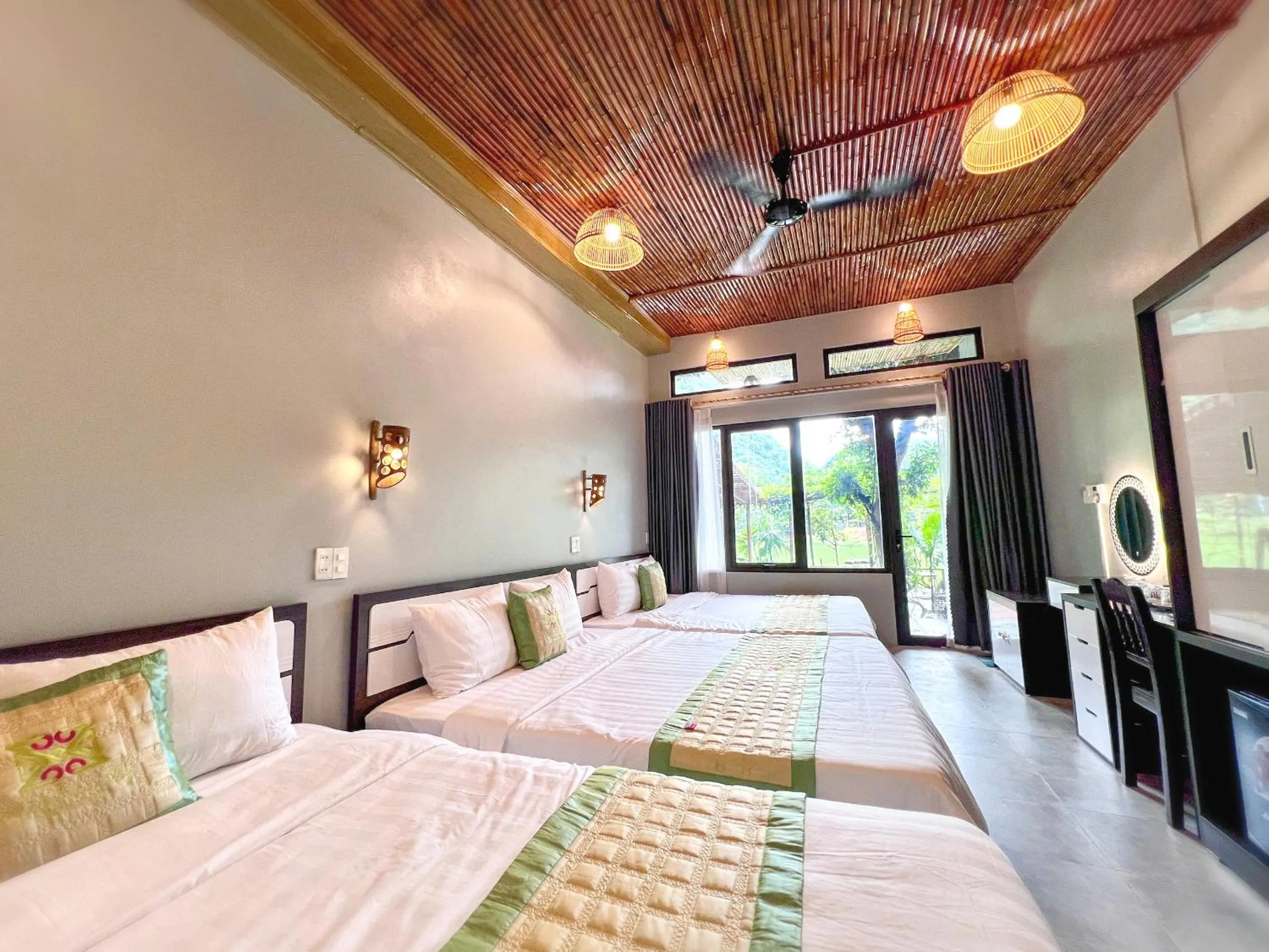 Photo of the whole room, Bed in Mai Chau Sky Resort