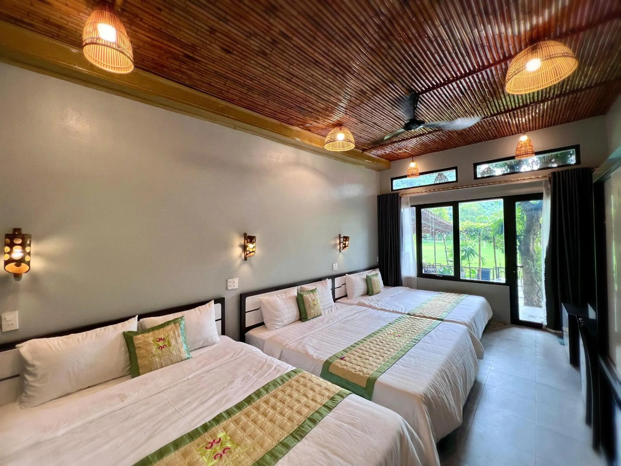 Photo of the whole room, Bed in Mai Chau Sky Resort