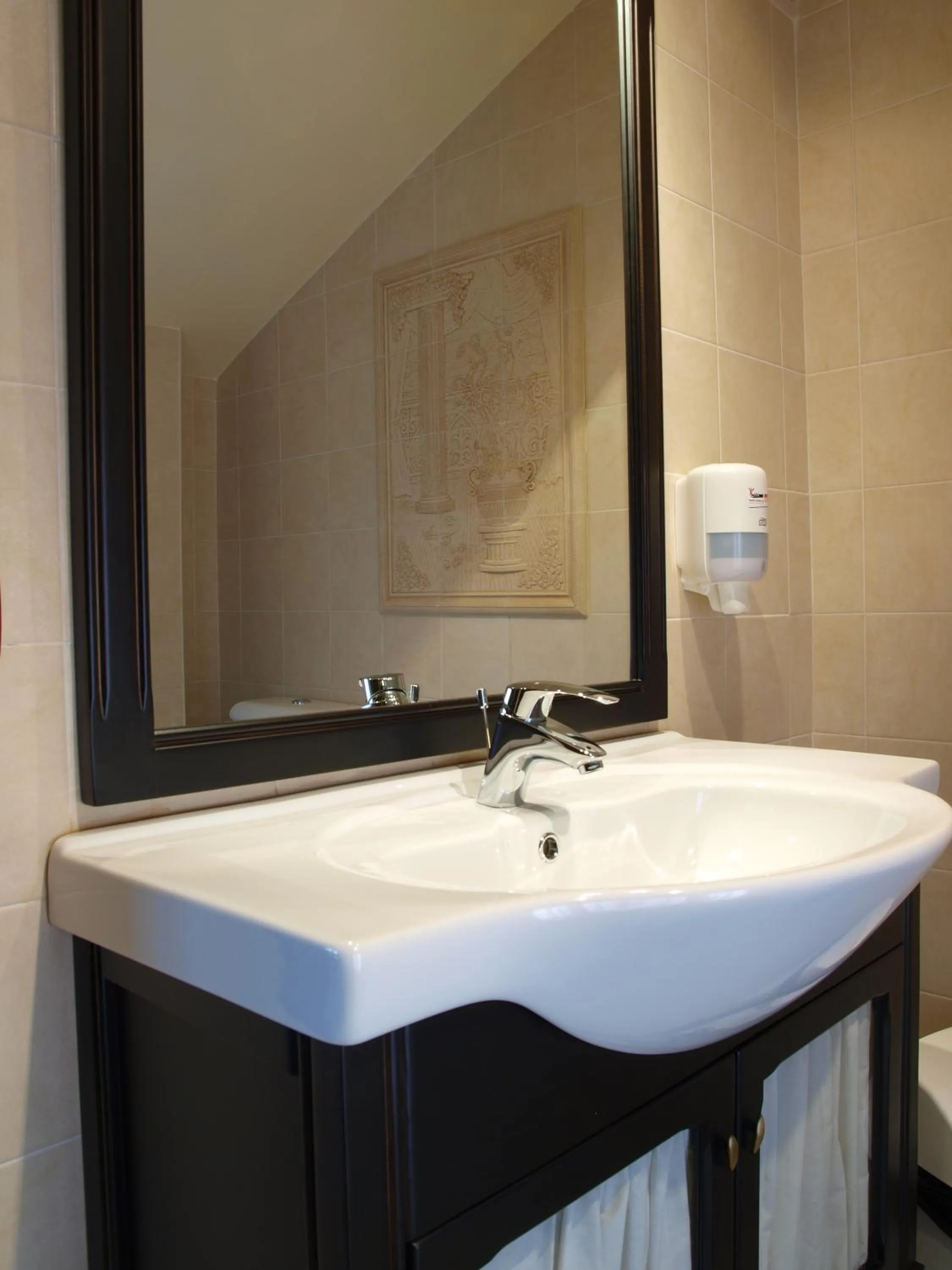 Bathroom in Hotel Apartamento Marouco