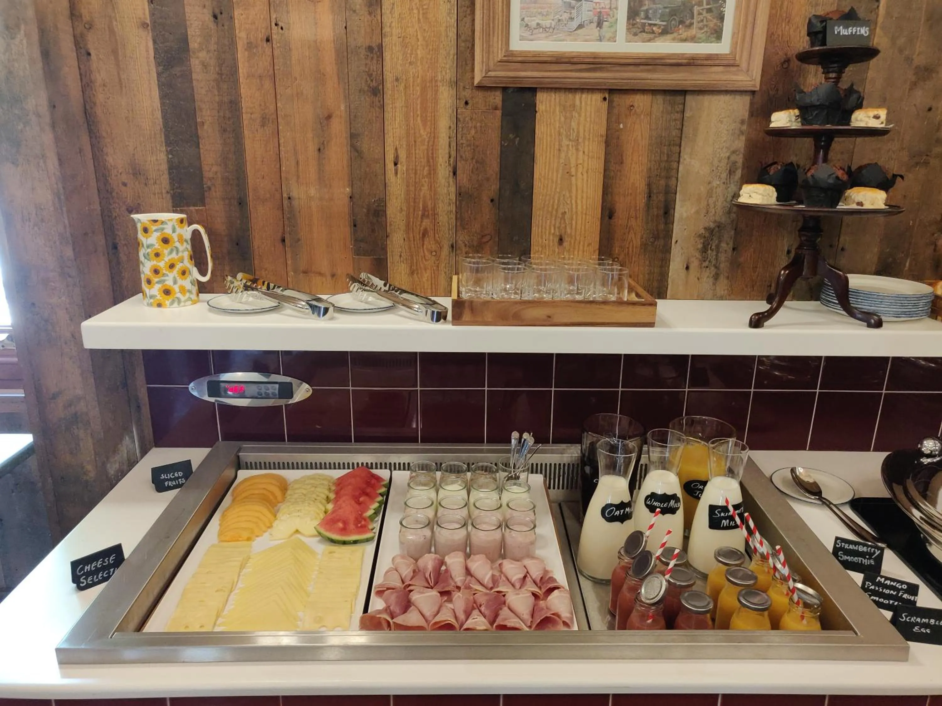 Breakfast in Rokeby Manor