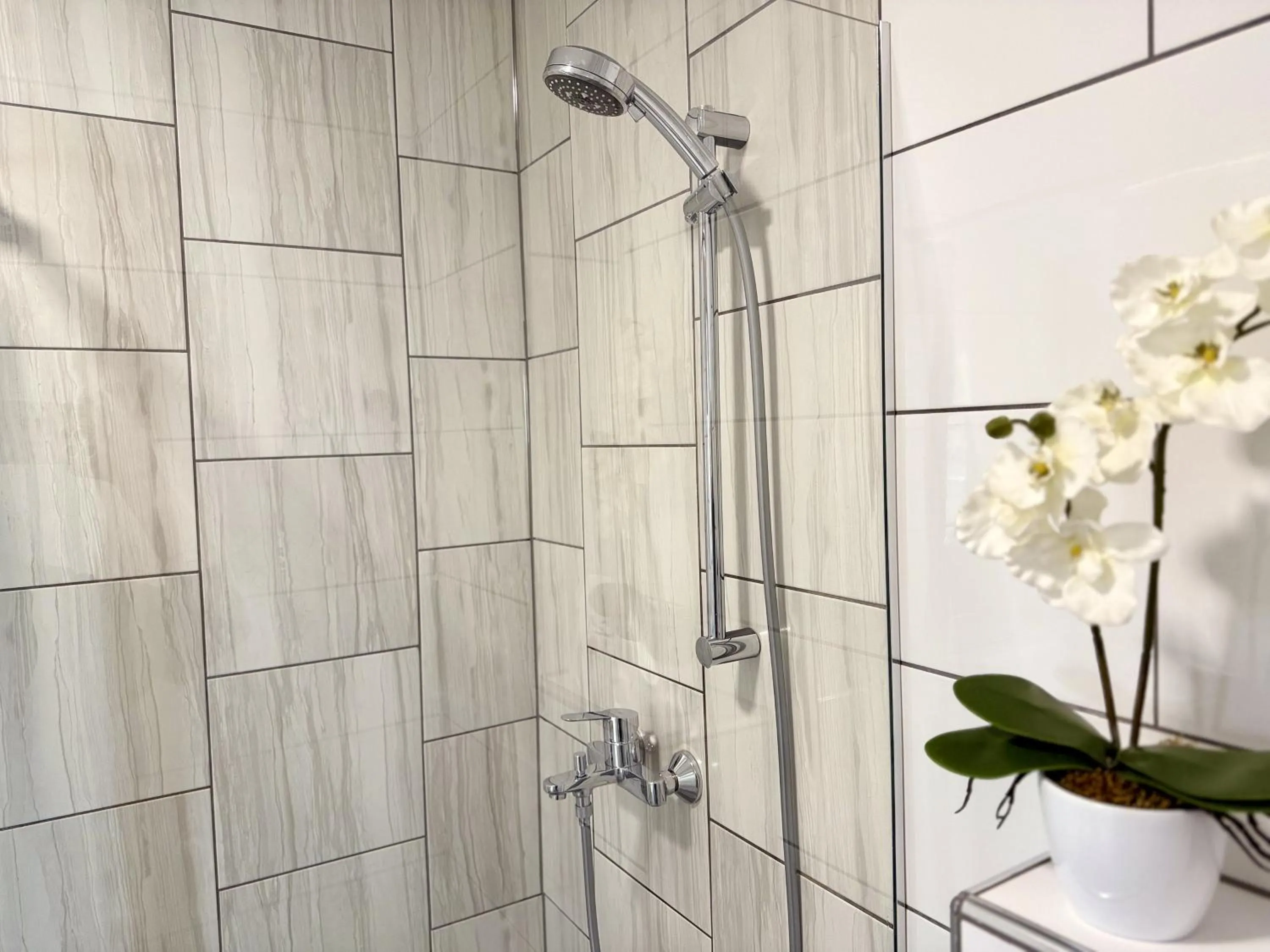 Shower in Guest house Kobal