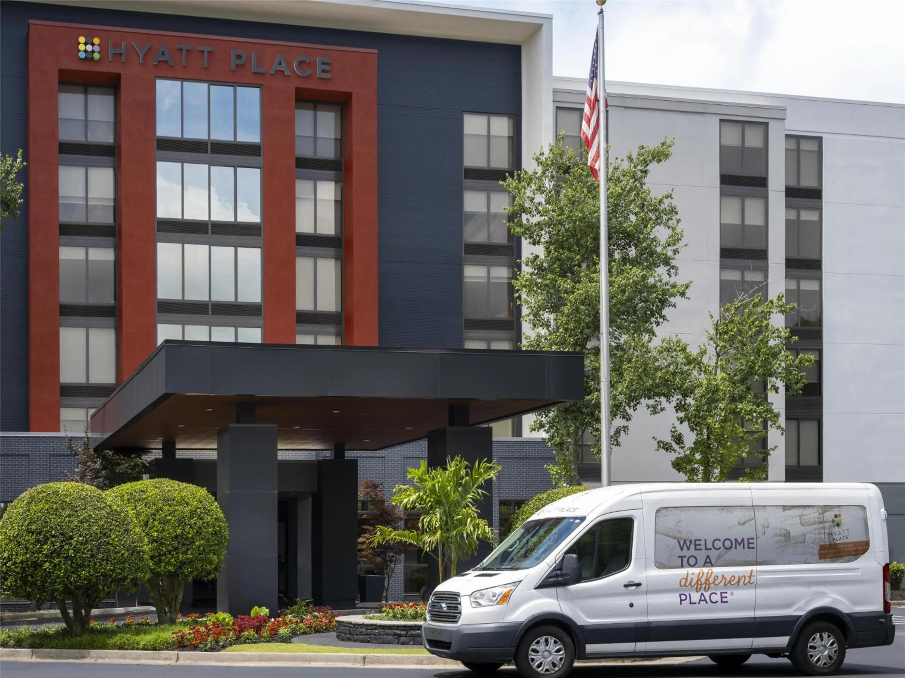 Property building in Hyatt Place Roanoke Airport / Valley View Mall