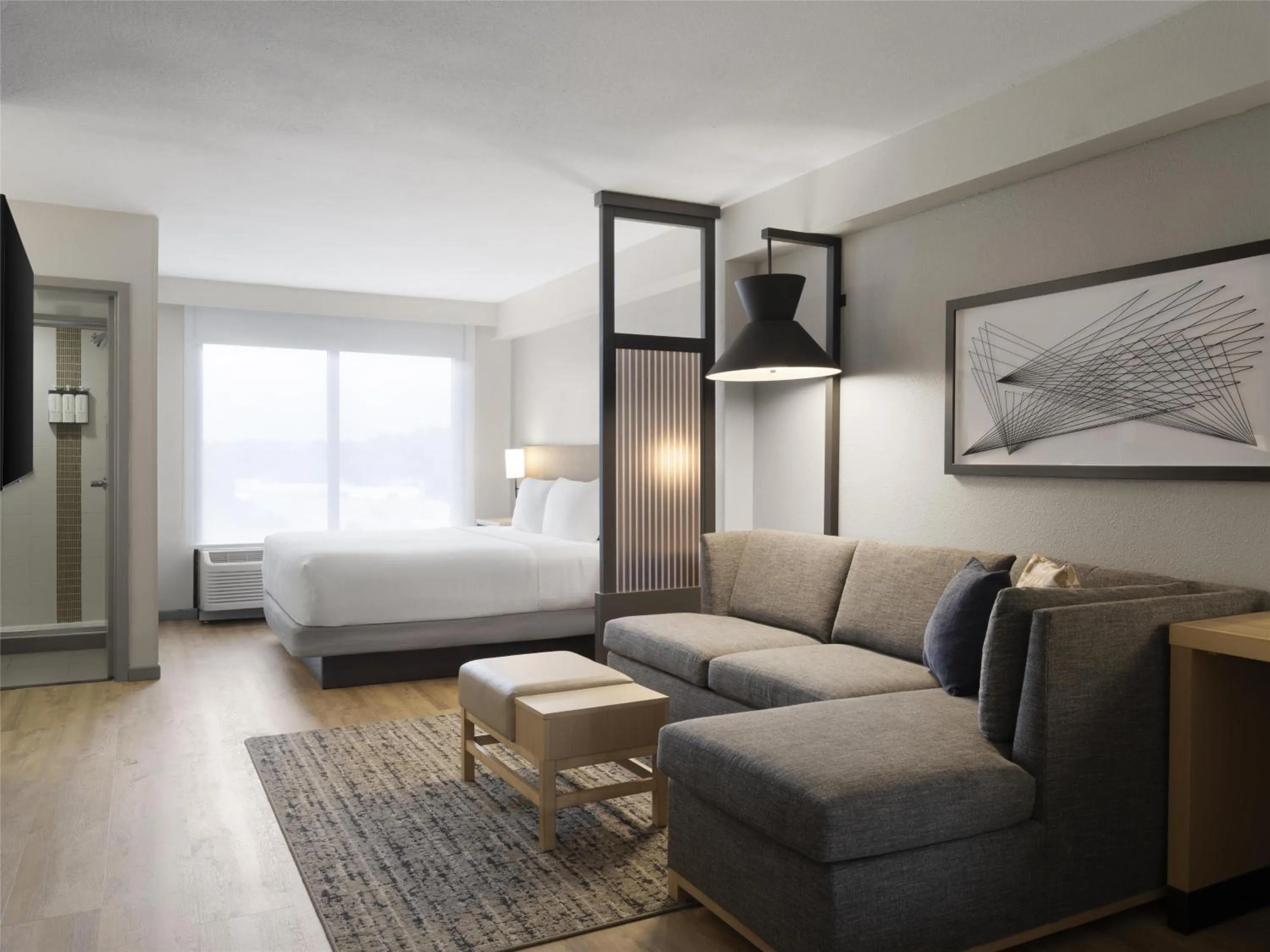 Bedroom, Bed in Hyatt Place Roanoke Airport / Valley View Mall