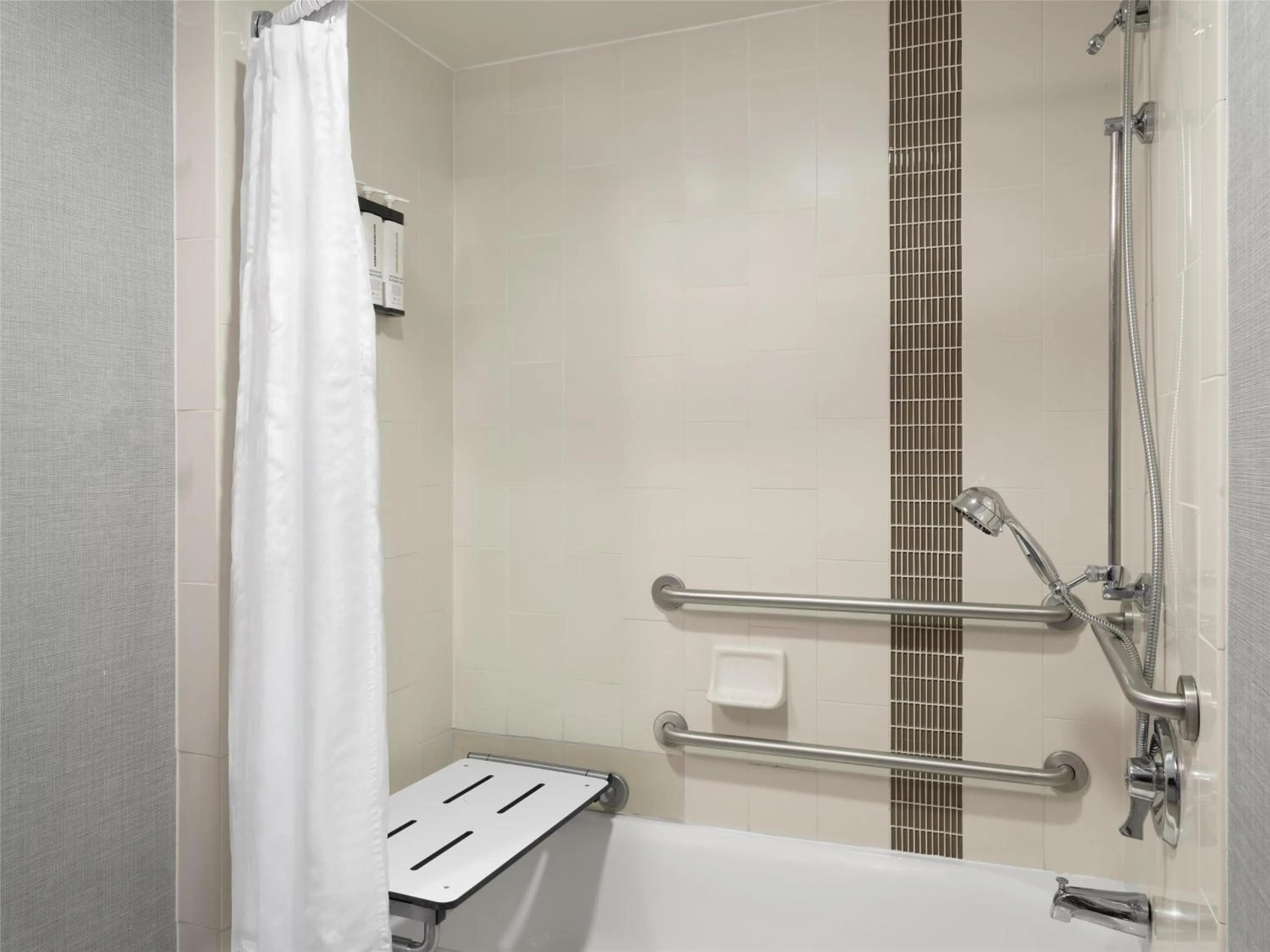 Bathroom in Hyatt Place Roanoke Airport / Valley View Mall