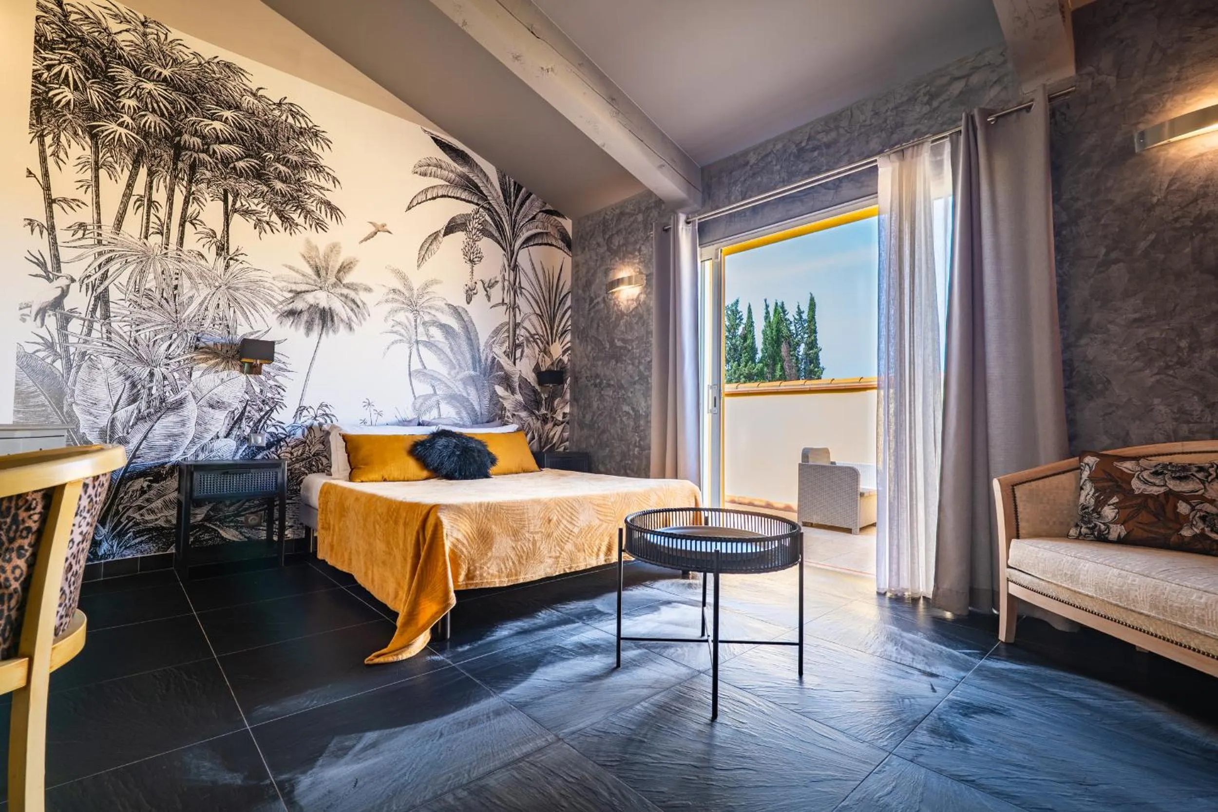 Photo of the whole room, Bed in Le Mas Del Cavalier