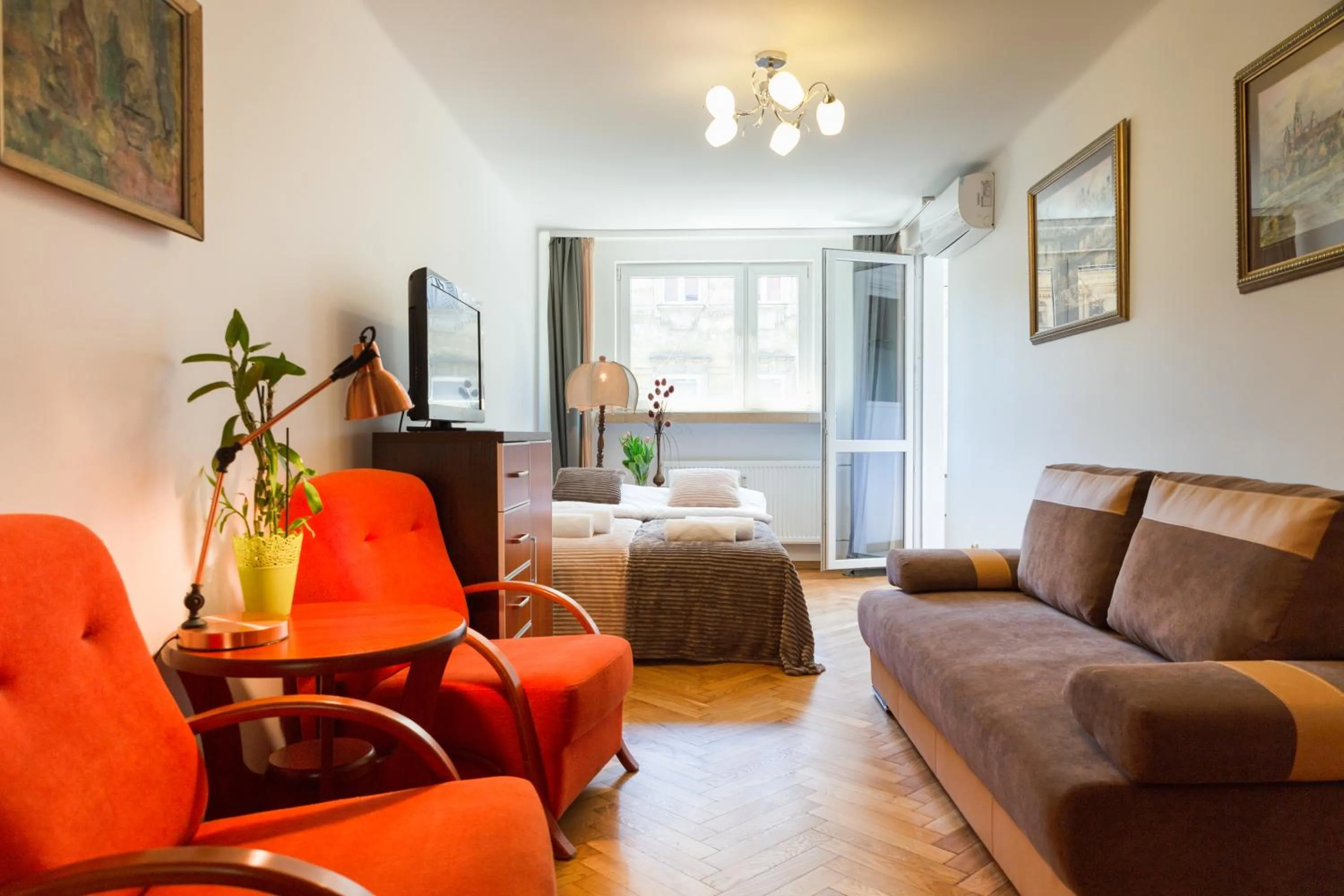 Bedroom in Traditional Apartment Starowiślna street