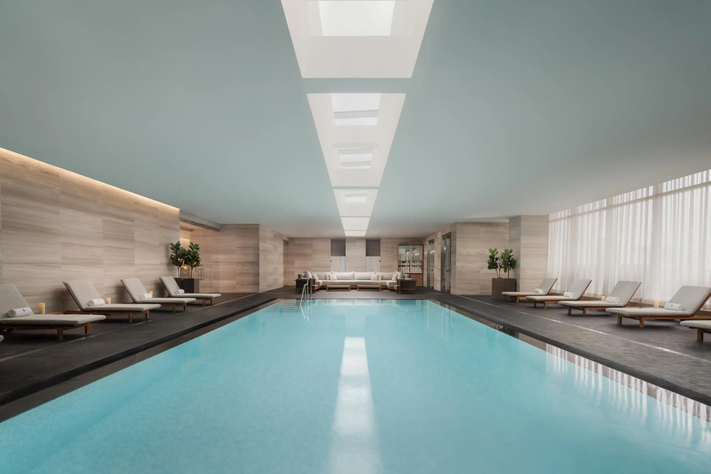 Swimming pool in Four Seasons Hotel Toronto