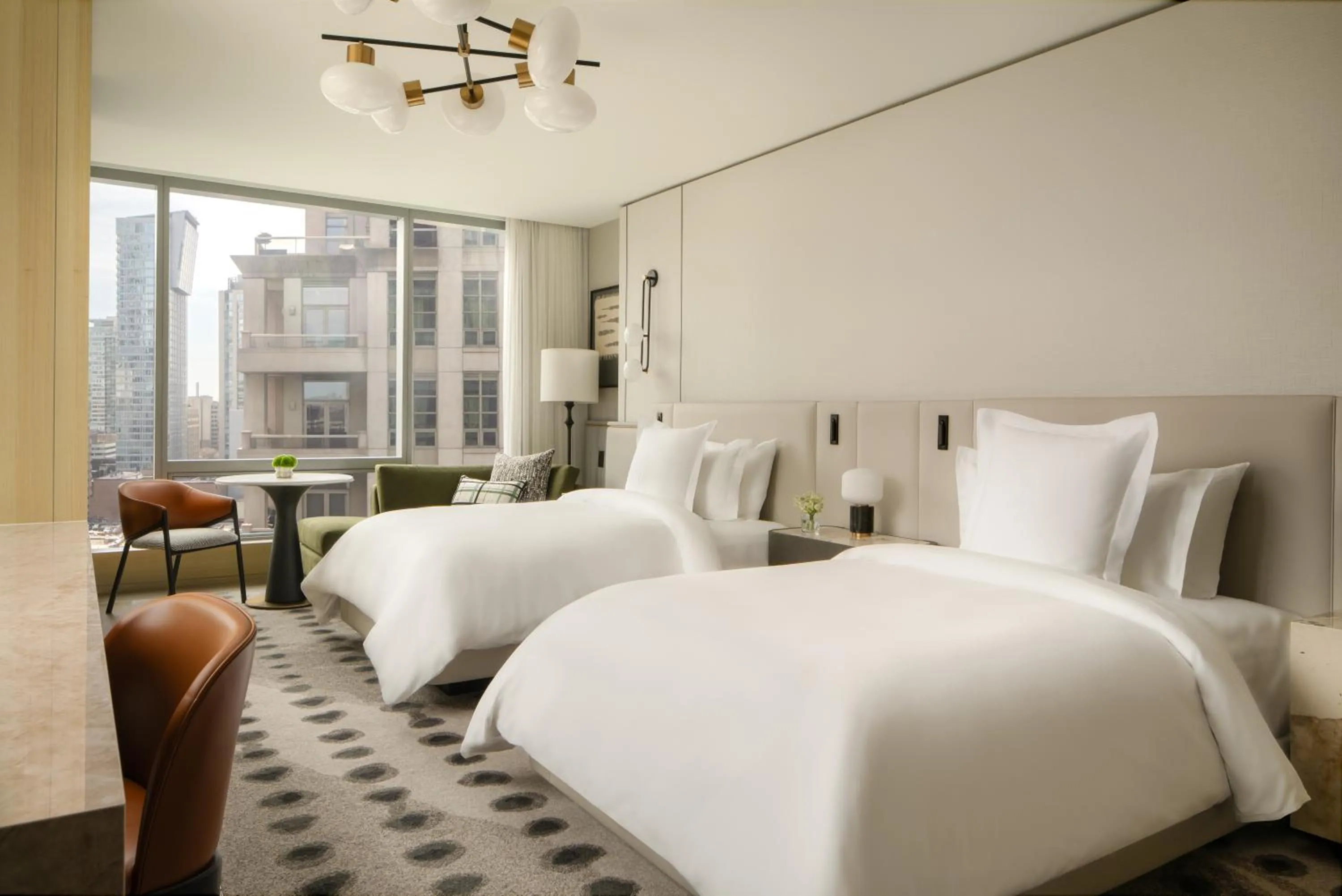 Bed in Four Seasons Hotel Toronto