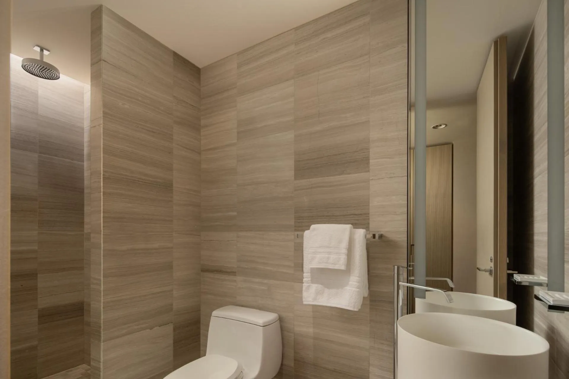 Shower in Four Seasons Hotel Toronto