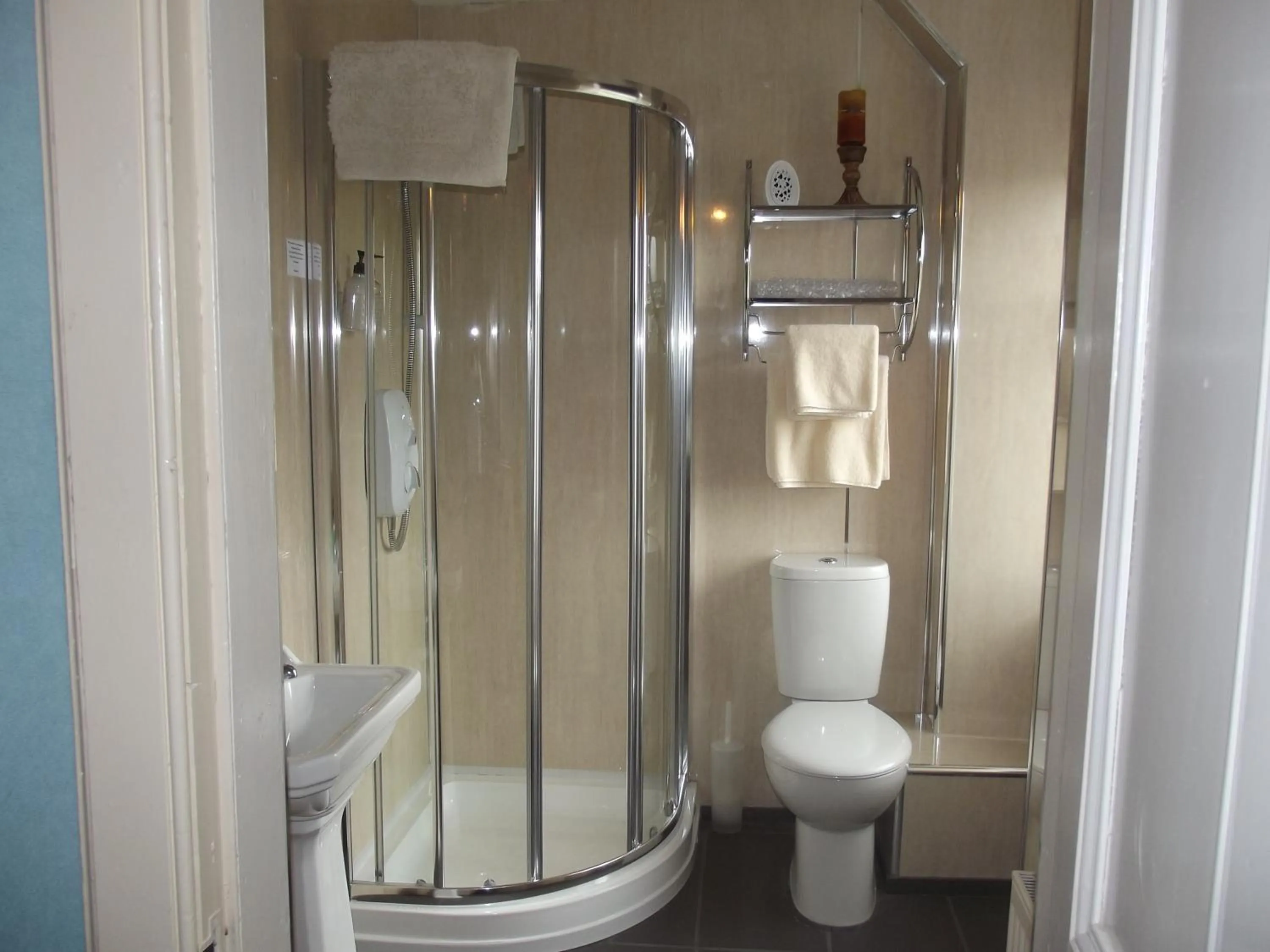 Bathroom in Ardmeanach