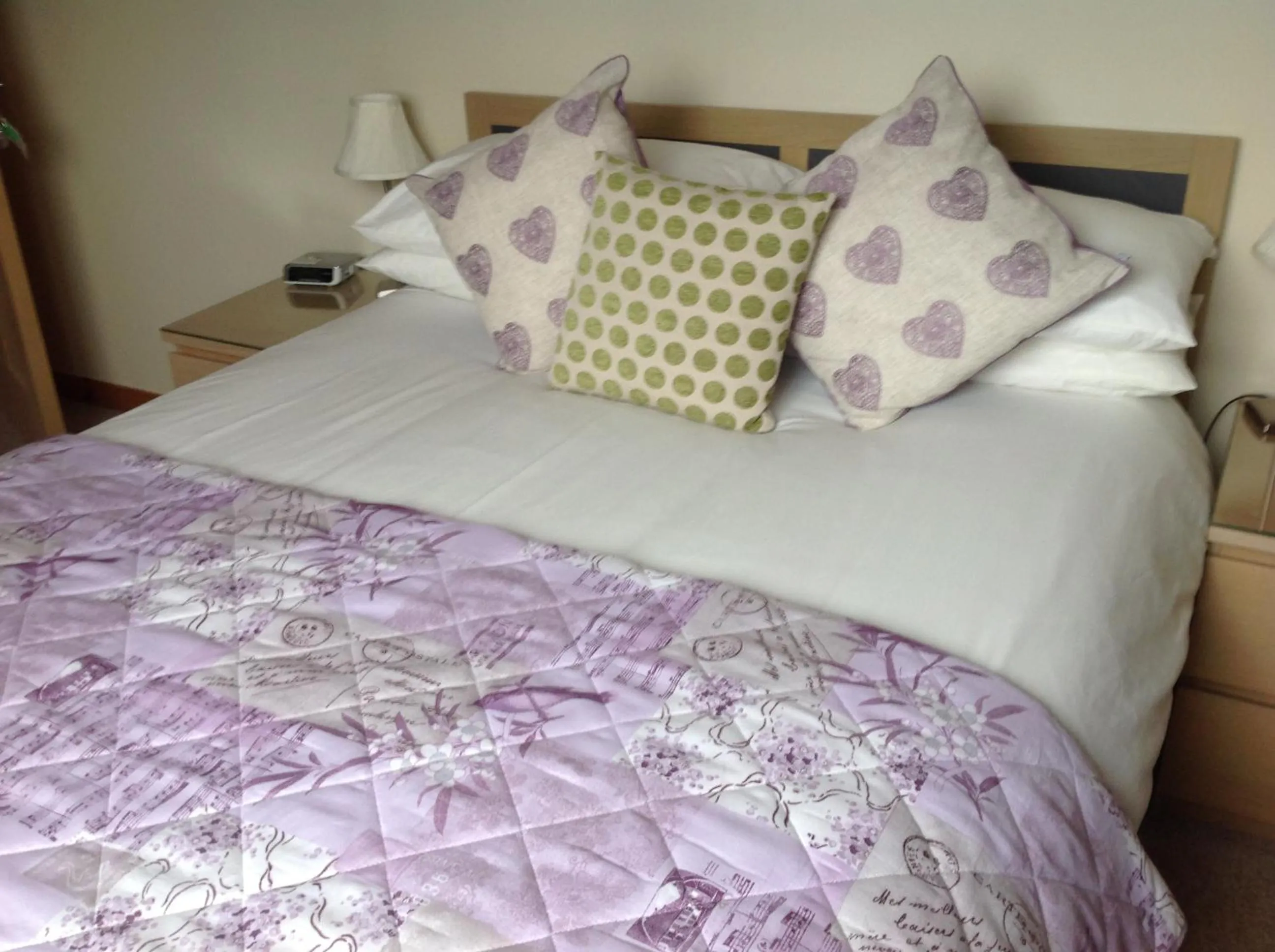 Bedroom, Bed in Dunroamin Bed and Breakfast