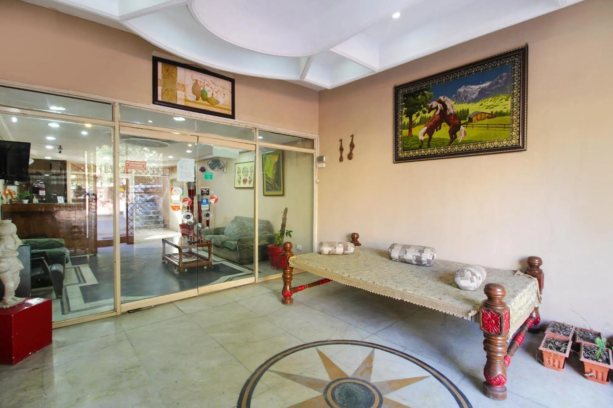 Facade/entrance in Hotel Pinjore Holiday Home