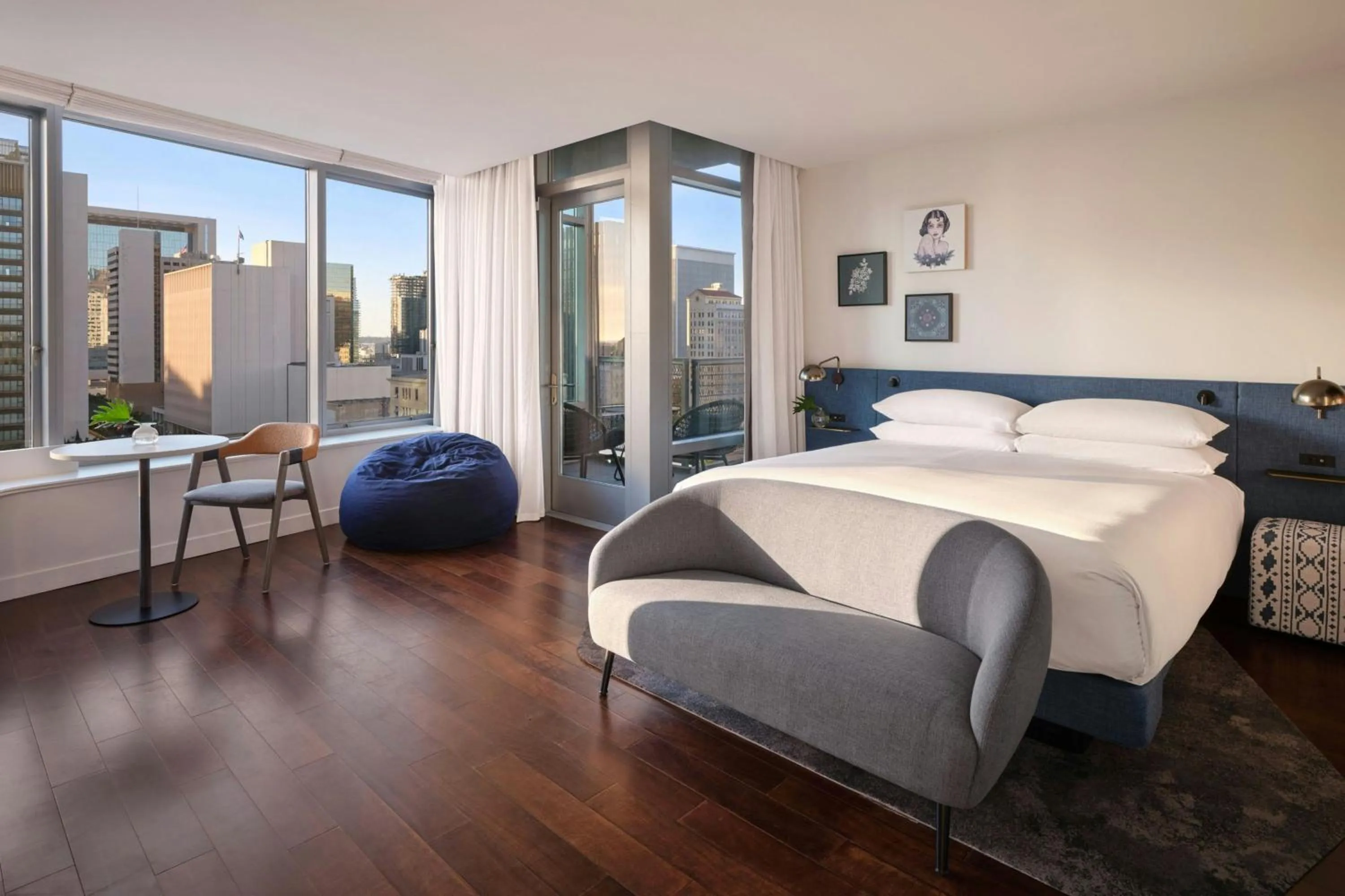 Photo of the whole room, Bed in Alma San Diego Downtown, a Tribute Portfolio Hotel