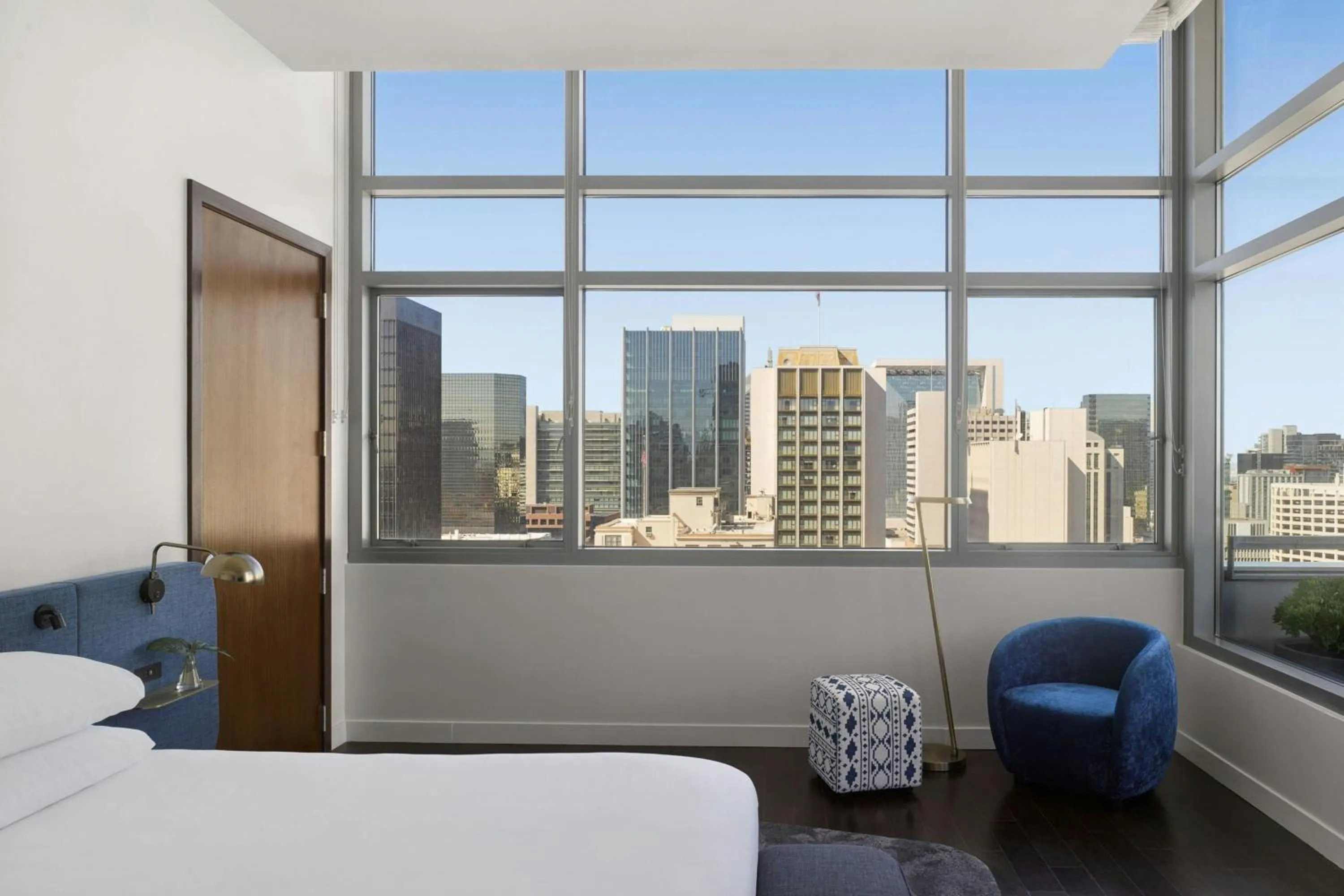 Photo of the whole room, Bed in Alma San Diego Downtown, a Tribute Portfolio Hotel