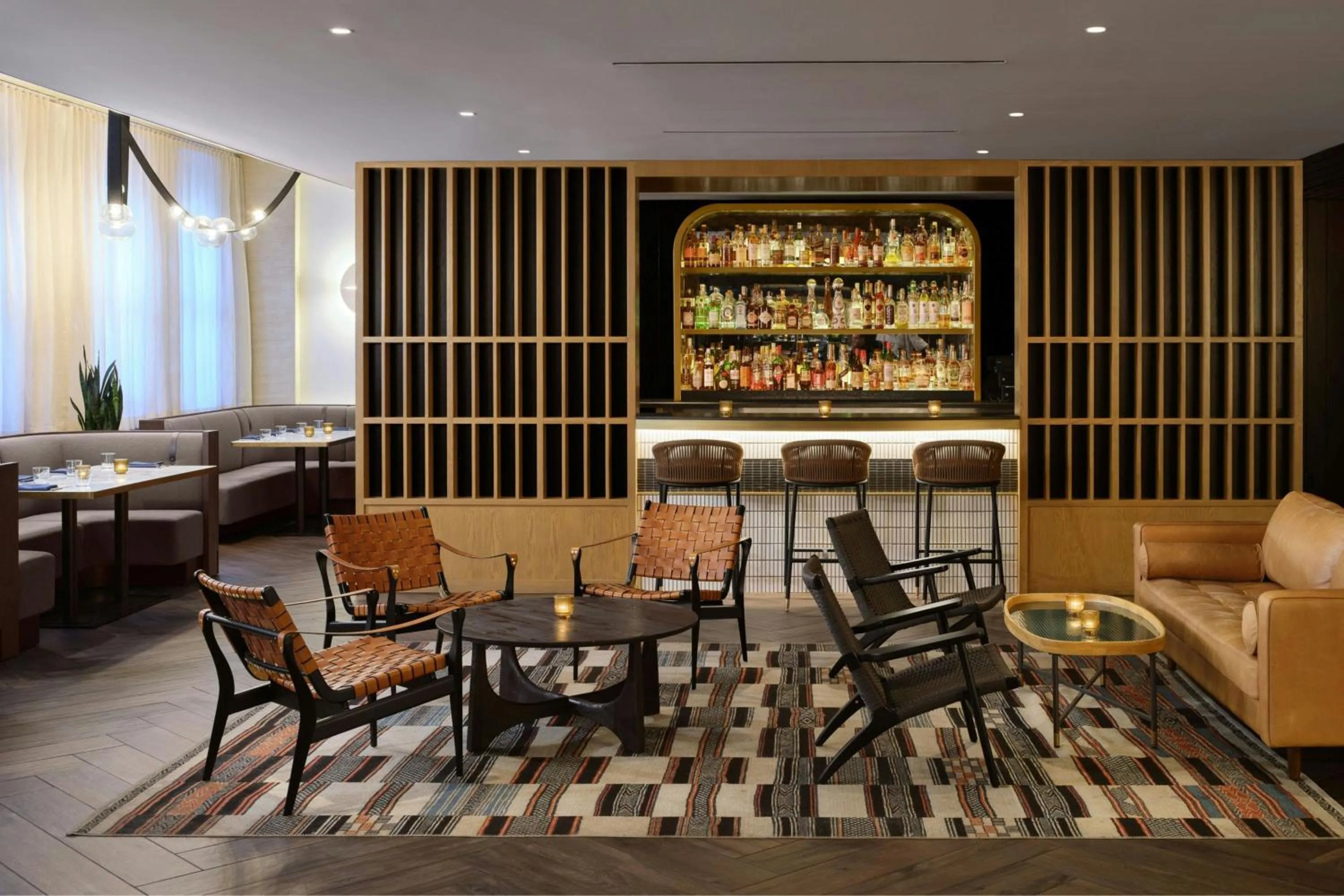 Lounge or bar in Alma San Diego Downtown, a Tribute Portfolio Hotel
