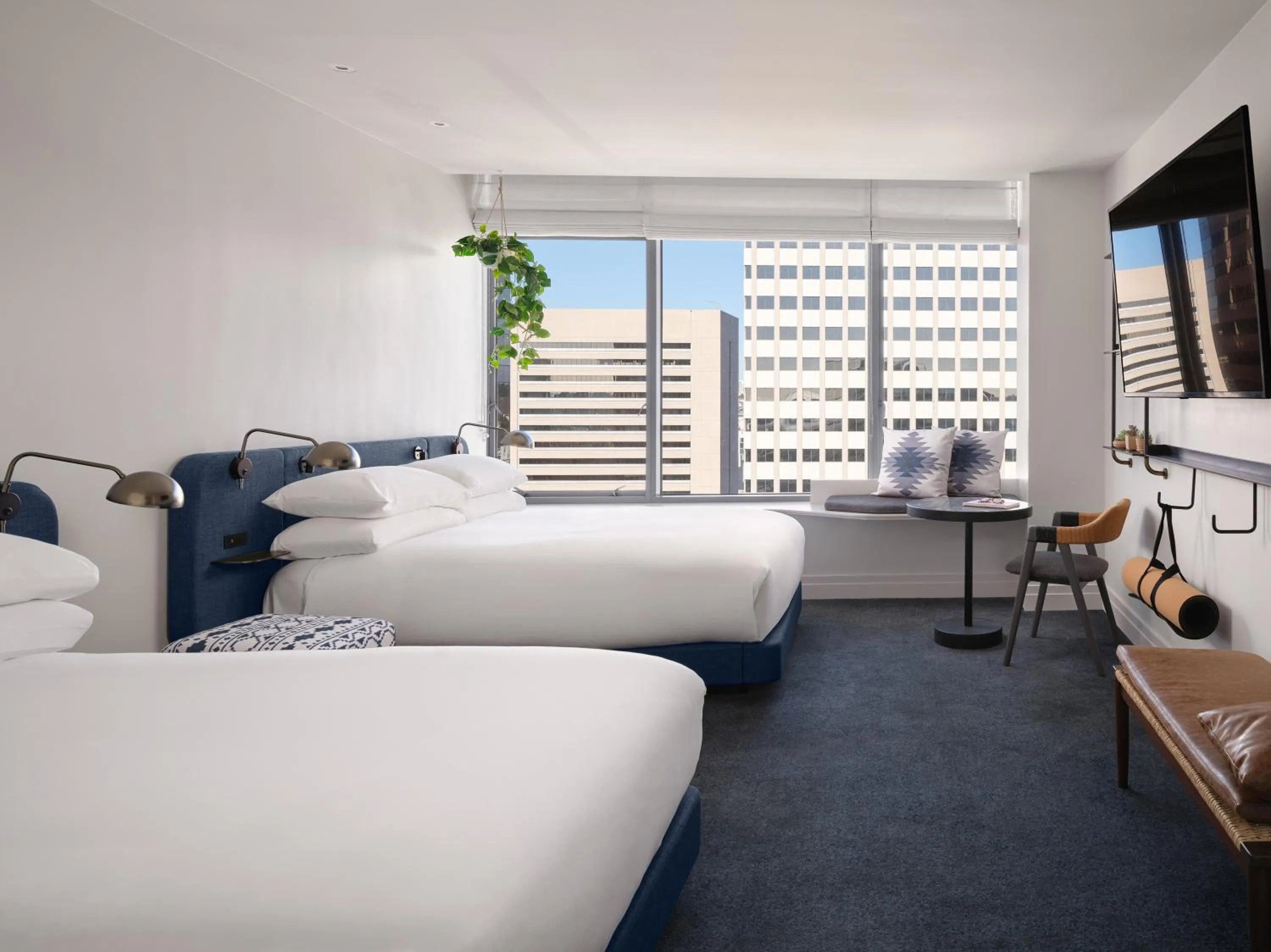 Bed in Alma San Diego Downtown, a Tribute Portfolio Hotel