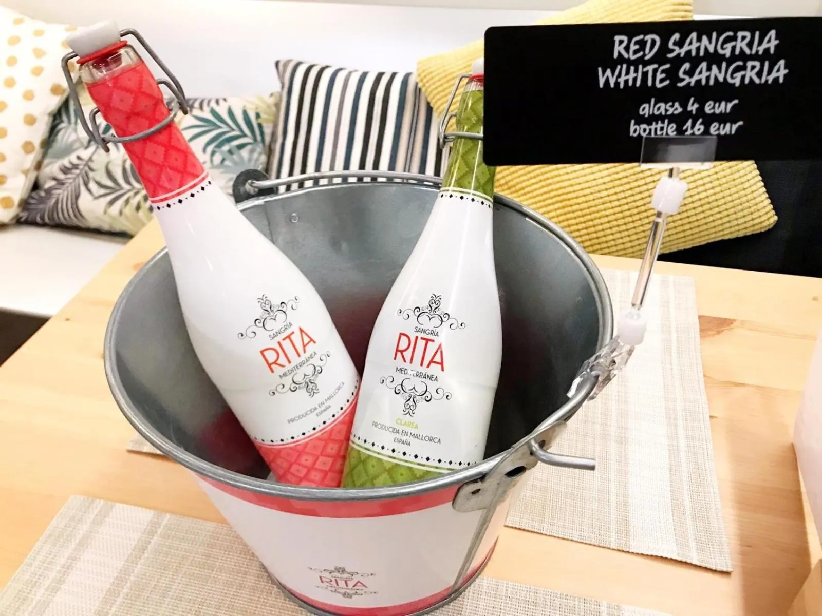 Drinks in Hotel Vista Odin