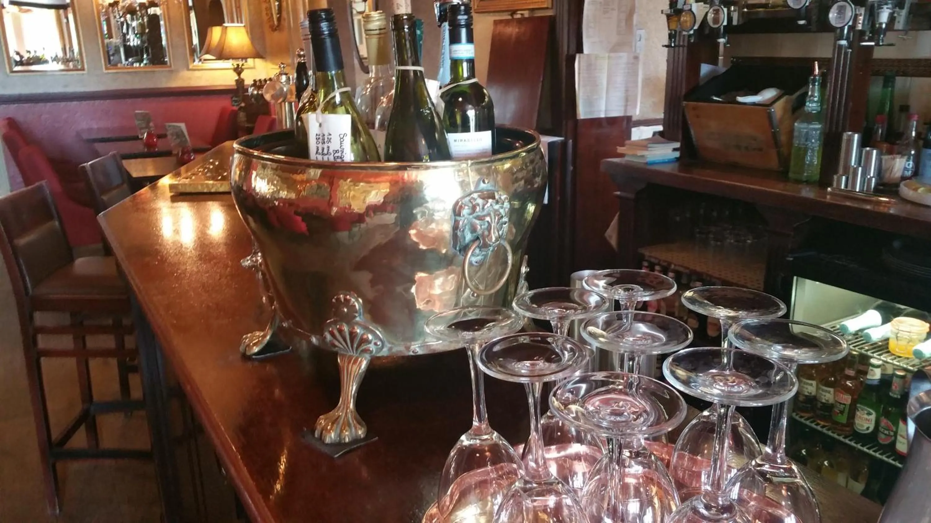 Lounge or bar in The Carre Arms Hotel & Restaurant