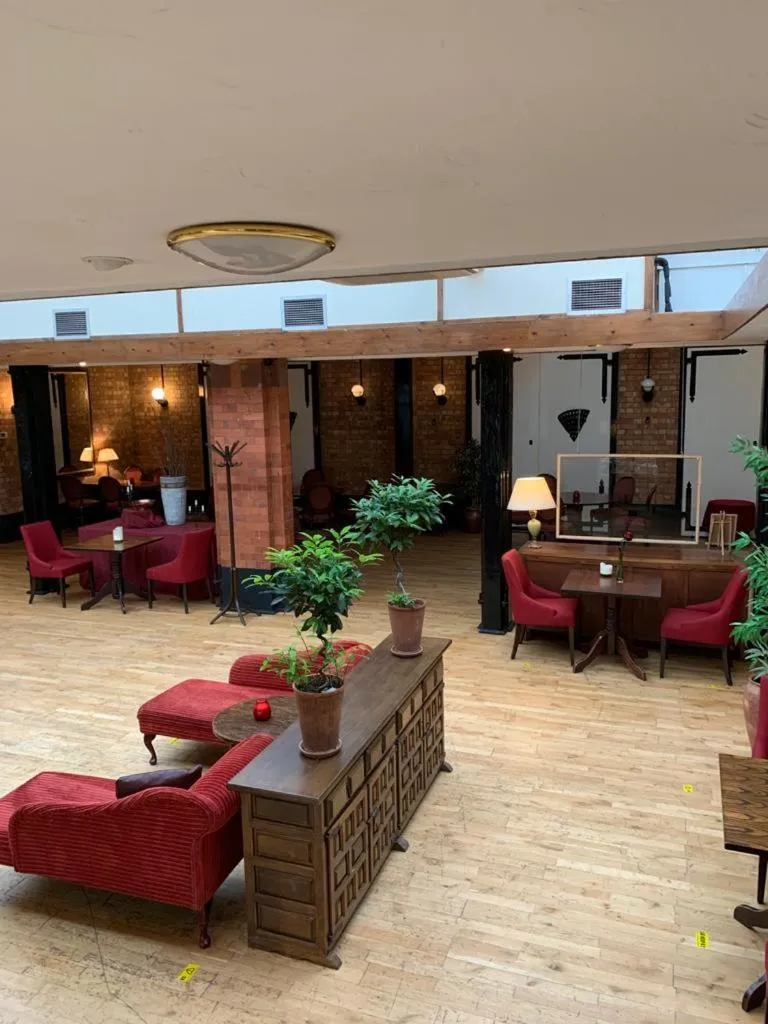 Lounge or bar in The Carre Arms Hotel & Restaurant