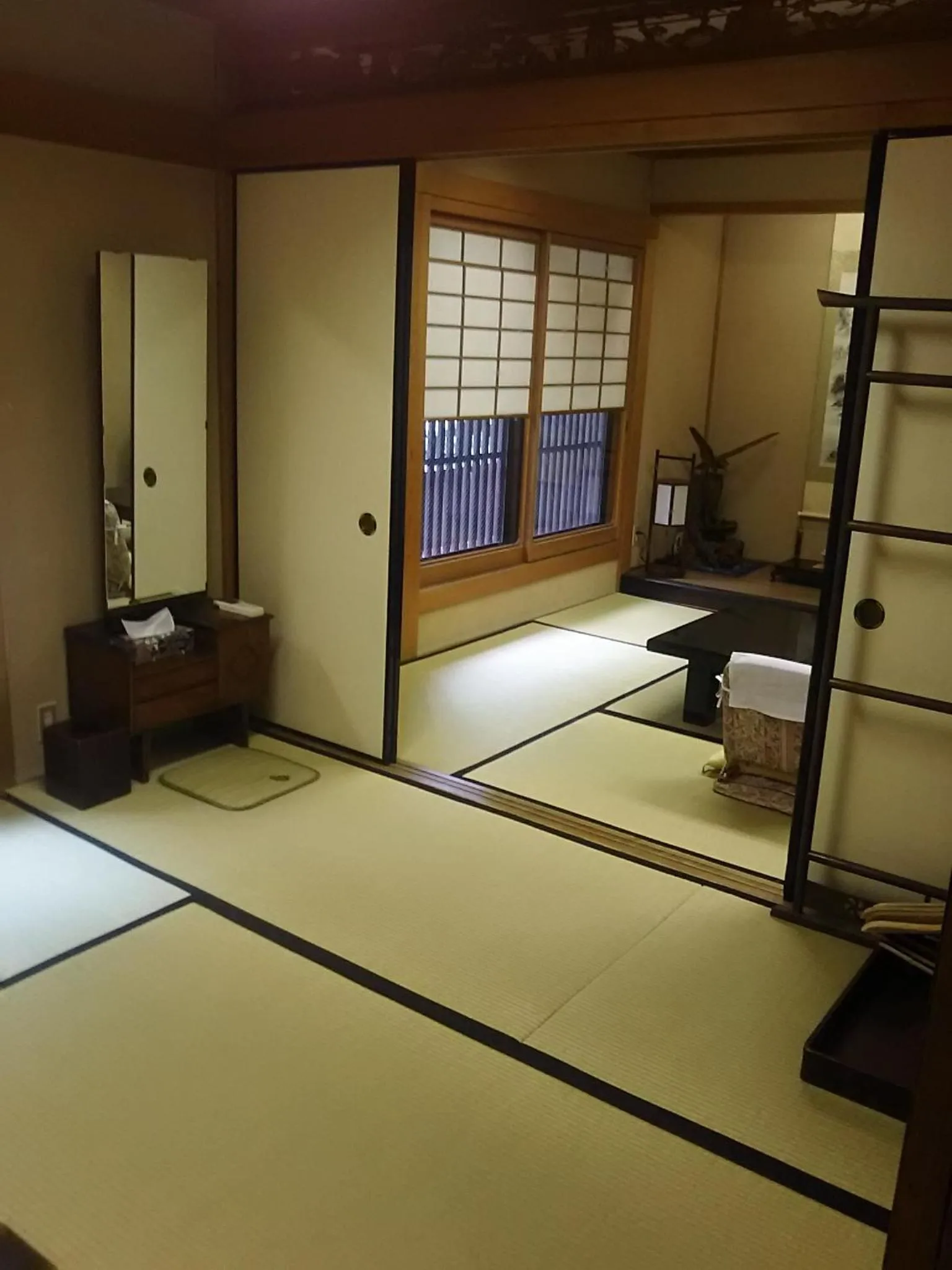 Decorative detail in Yadoya Kikokuso