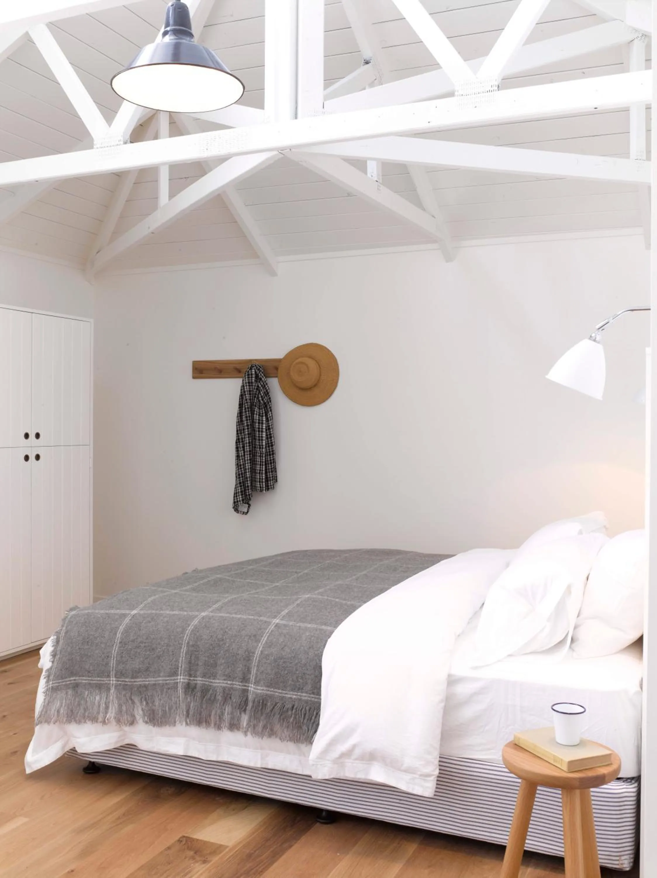 Bed in The Oyster Inn