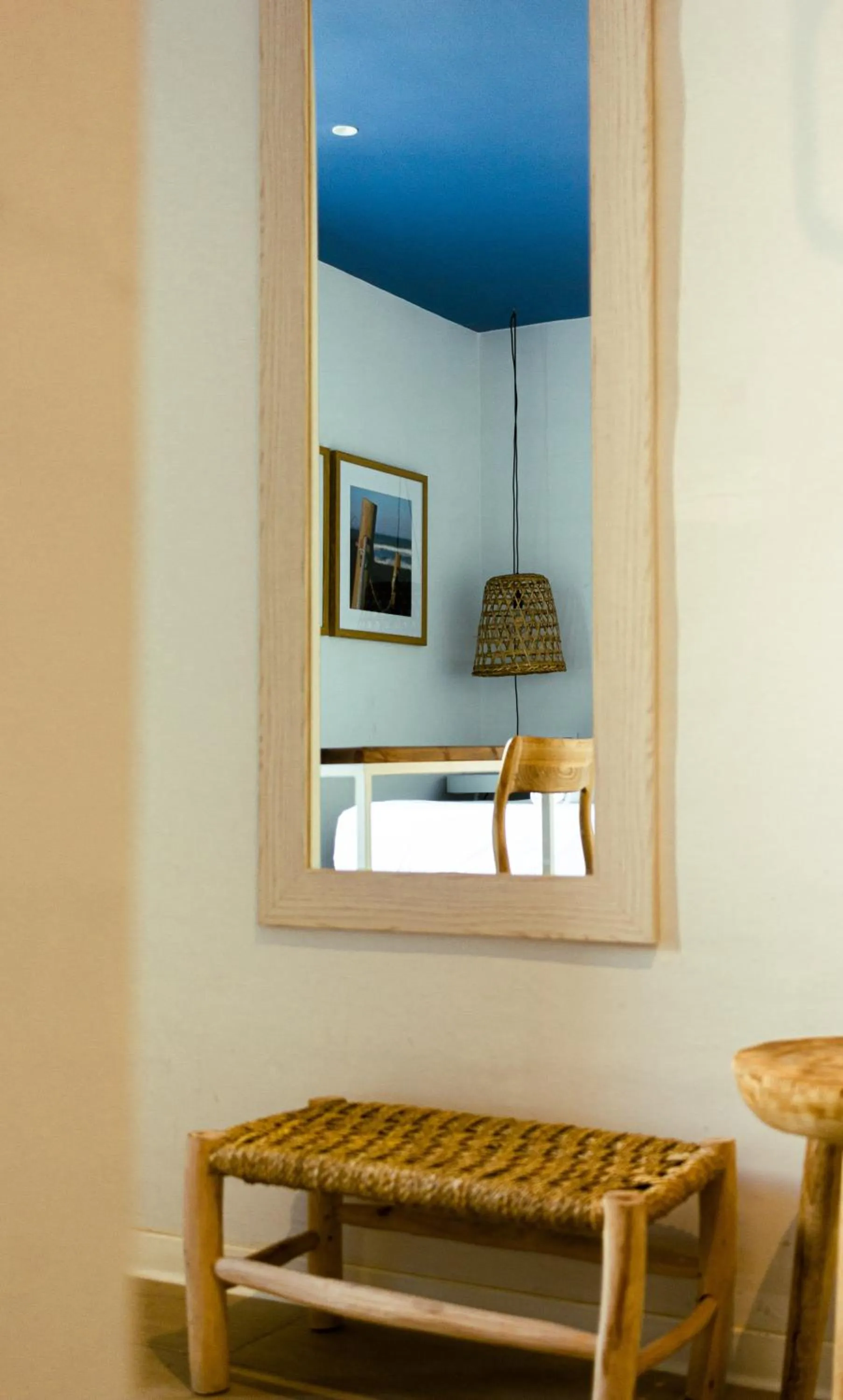 Photo of the whole room in YOU & CO. Saler Beach Boutique