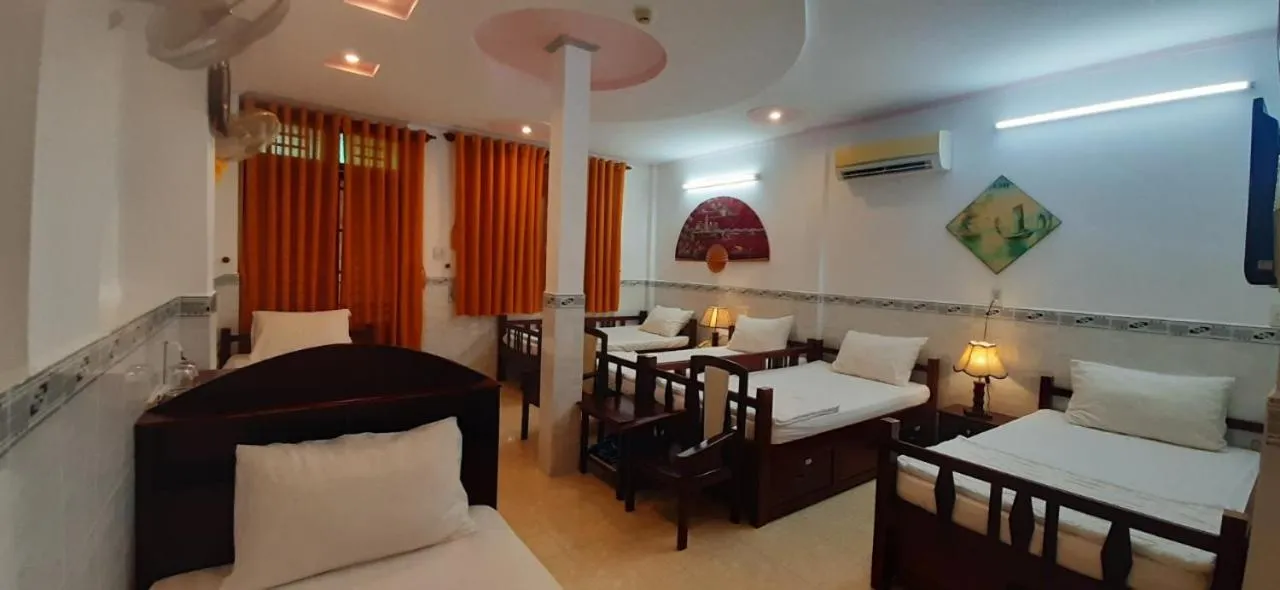 Bed in Huynh Lac Can Tho Hotel