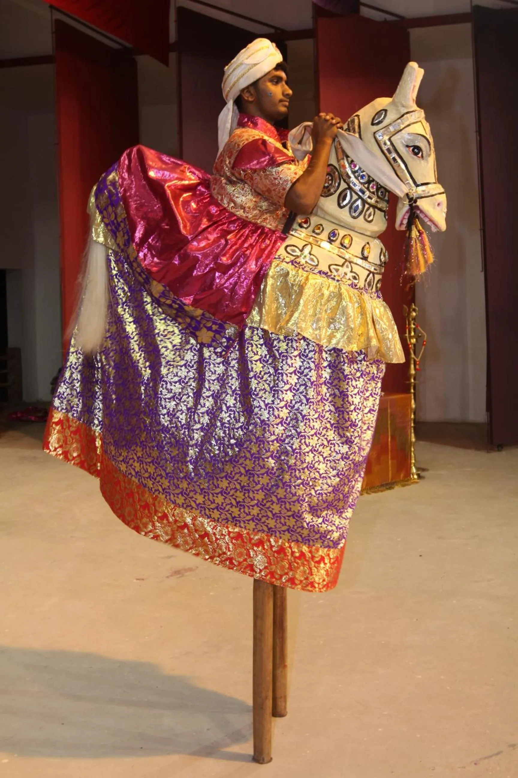 Evening entertainment in Kadambavanam Ethnic Village Resort