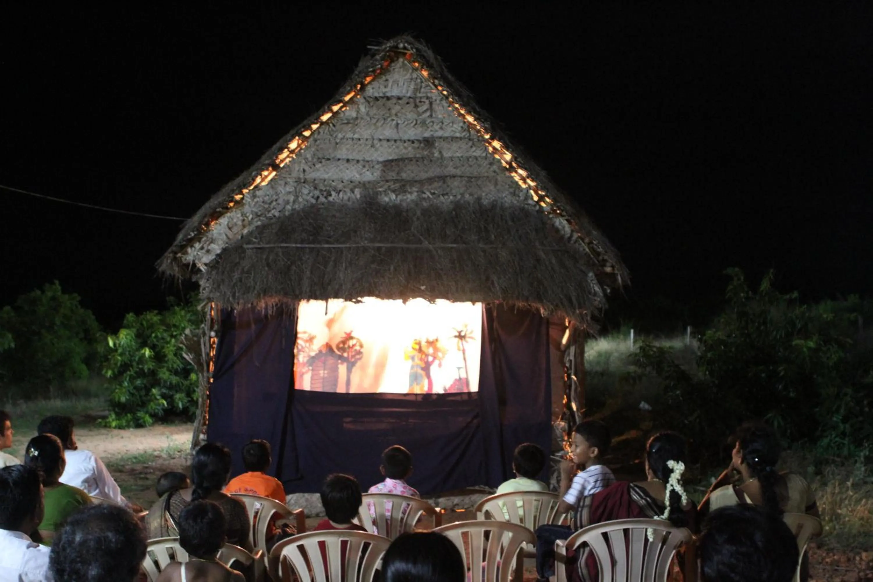 Evening entertainment in Kadambavanam Ethnic Village Resort