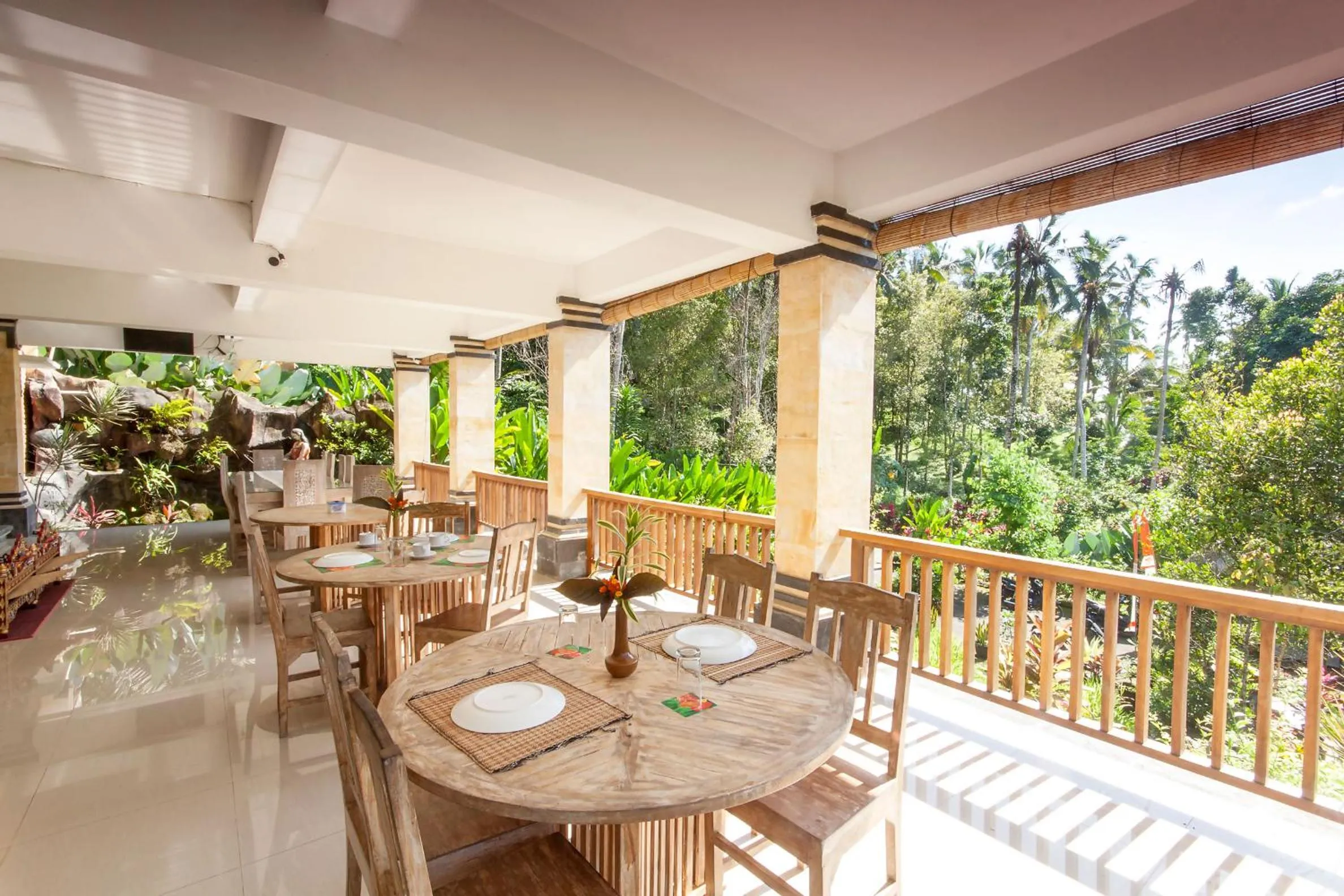 Restaurant/places to eat in Bali Sesandan Garden