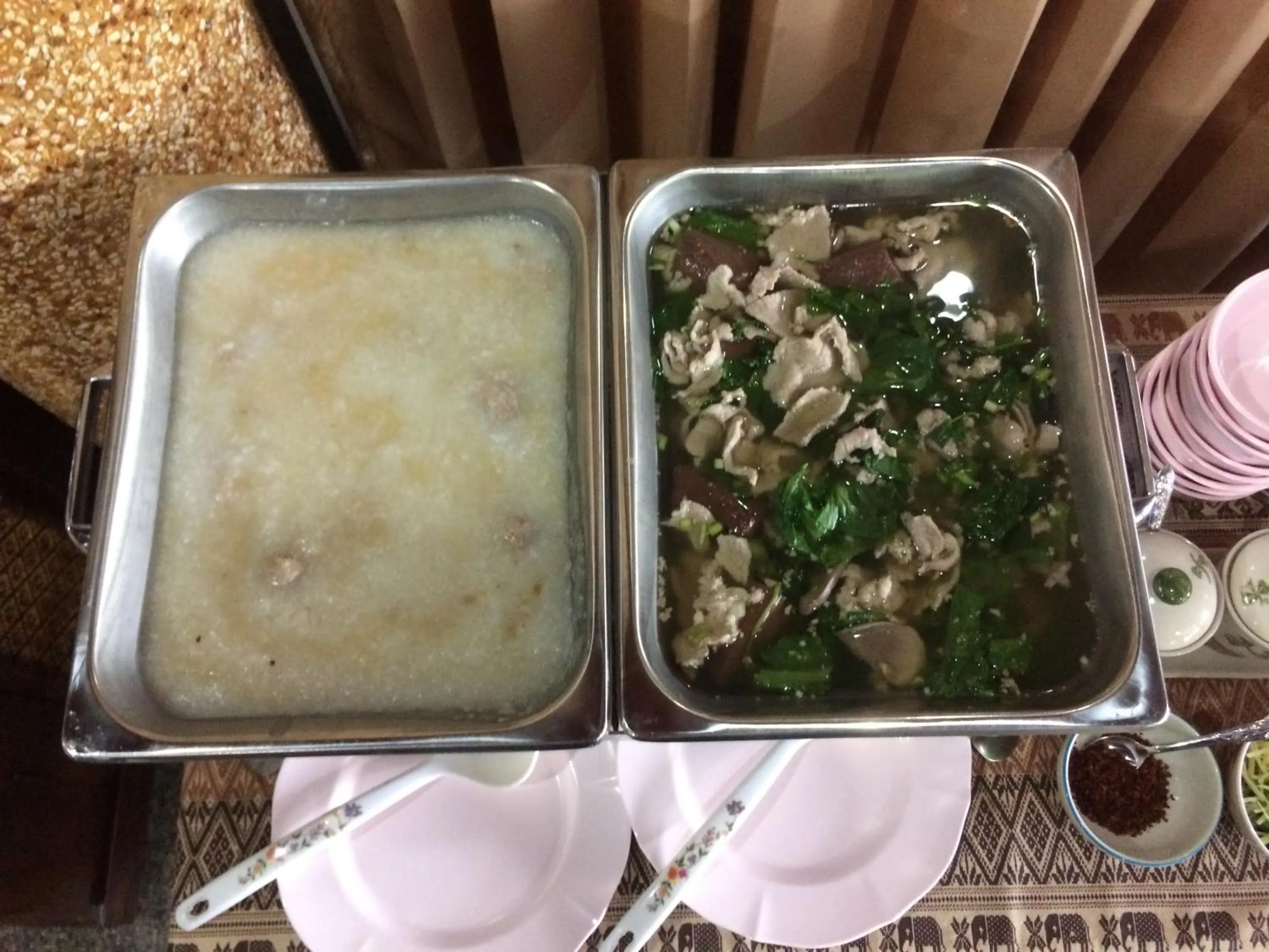 Buffet breakfast in Suandarbporn Resort Mae Sot