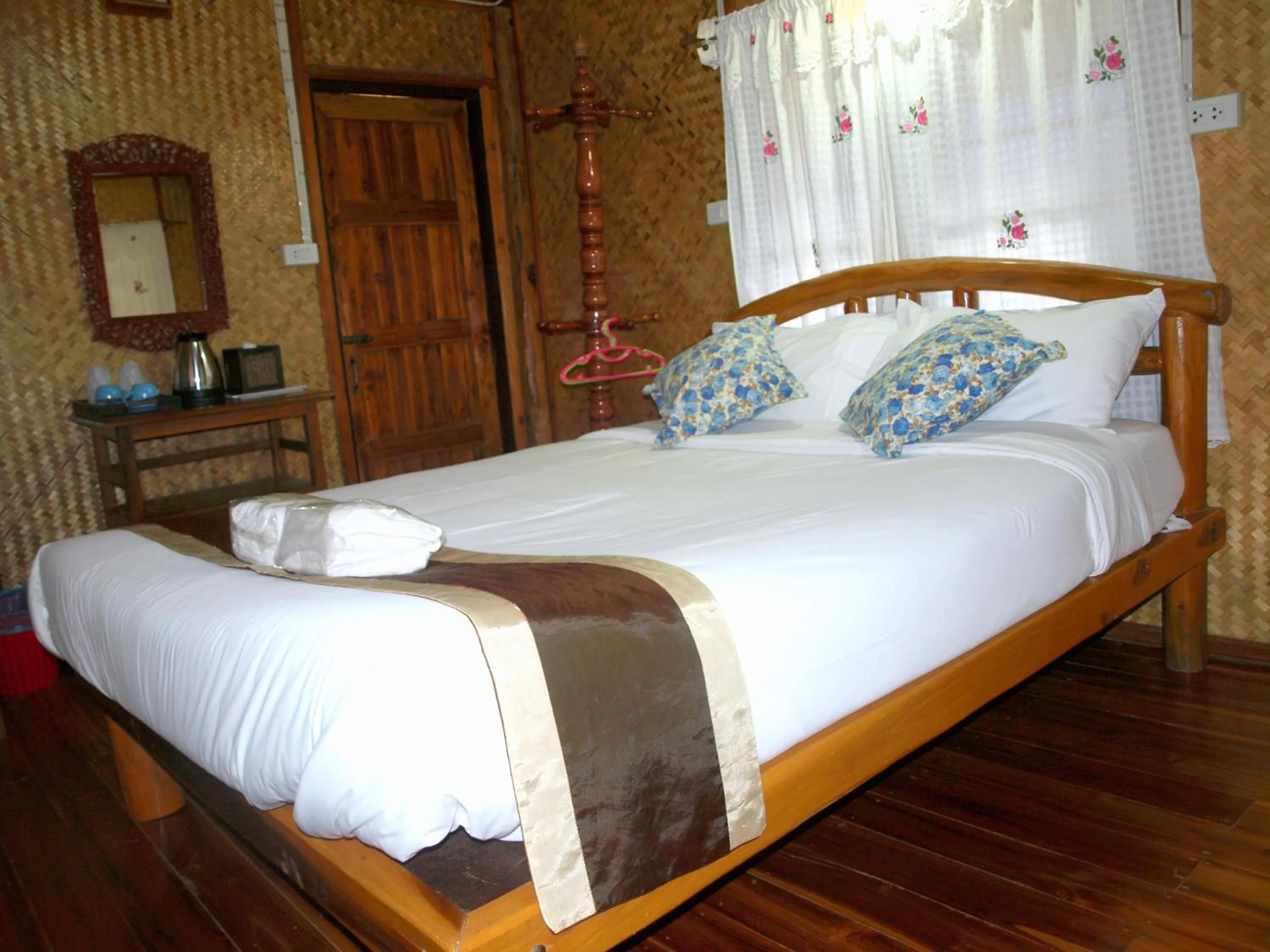 Bedroom, Bed in Suandarbporn Resort Mae Sot