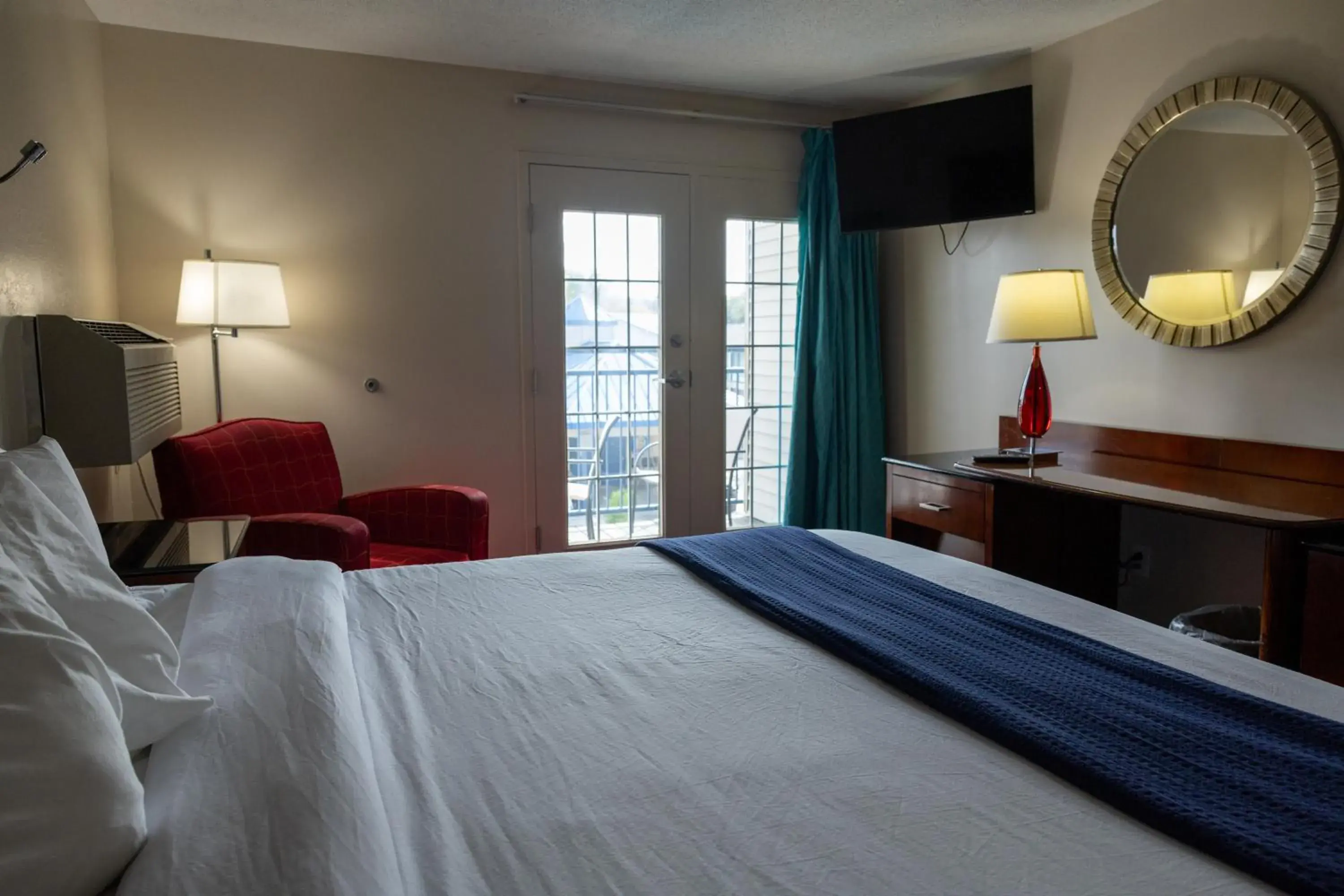 Quadruple Room with Balcony in Islander Inn Quadruple Room with Balcony in Islander Inn