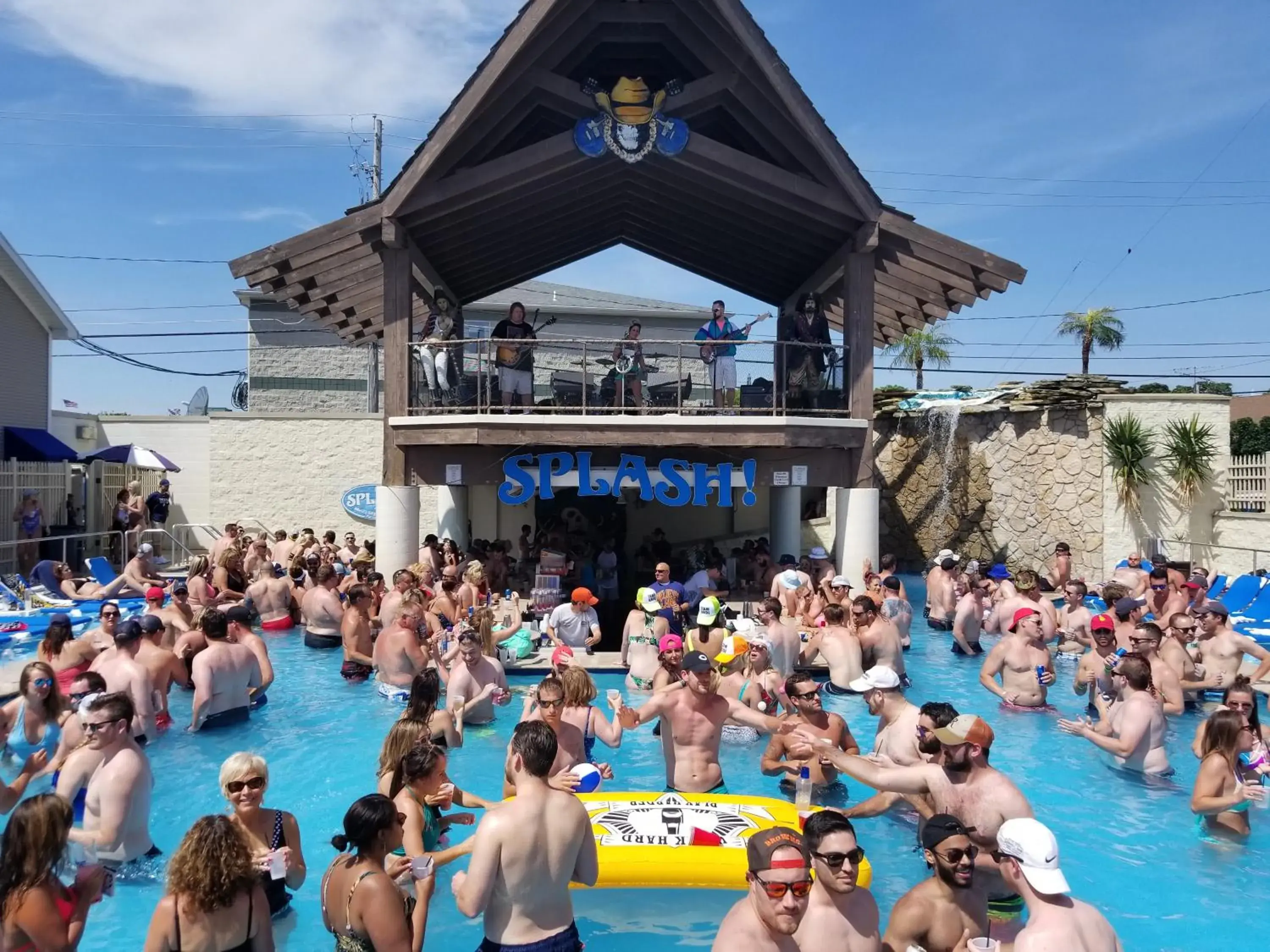 Grand Islander Hotel Grand Islander Hotel