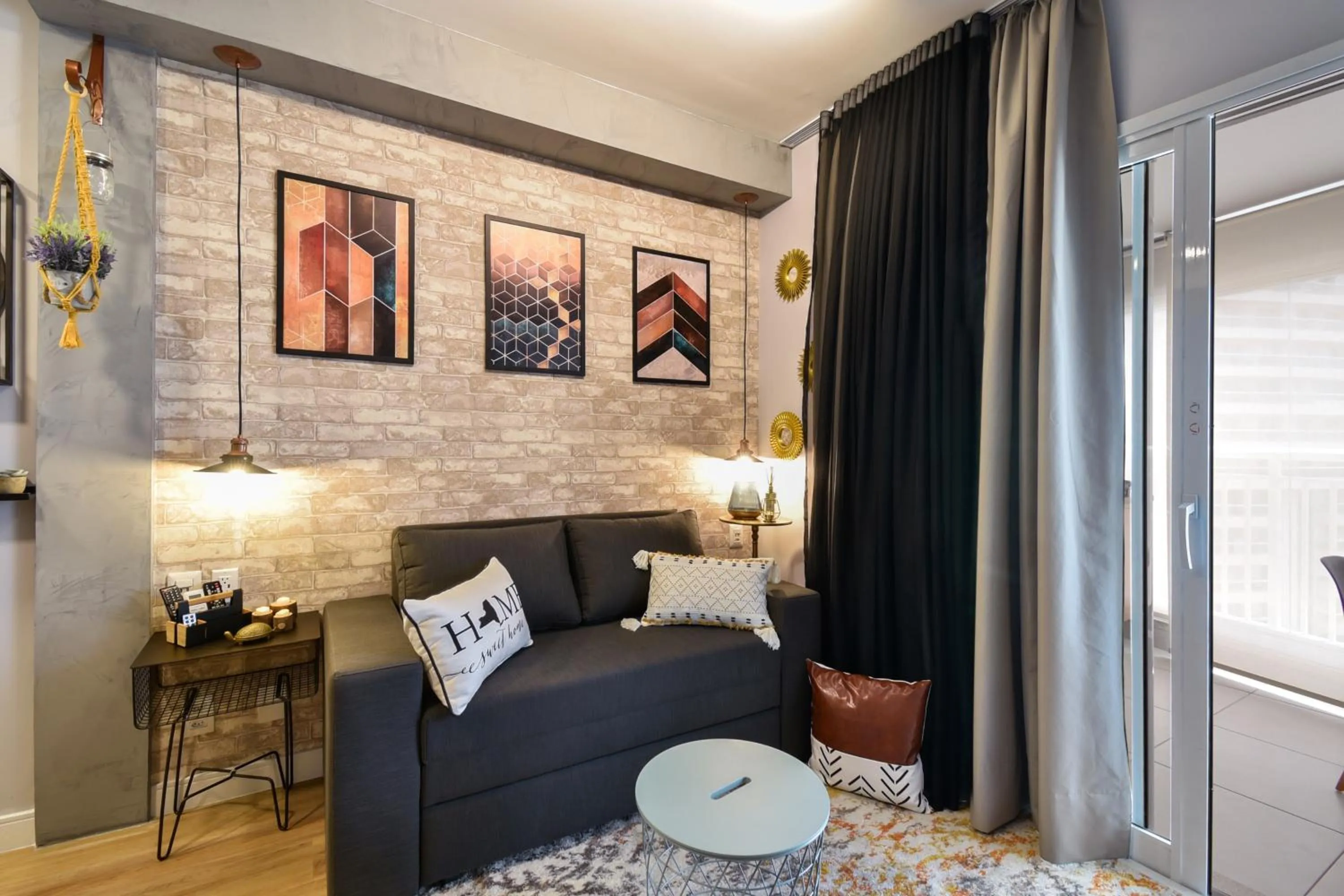 TV and multimedia, Bed in Edifício Summit Pinheiros, Aptos com Wi-Fi, Ar Condicionado, Varanda, Piscina, Academia e Estacionamento, Próximo ao Metrô