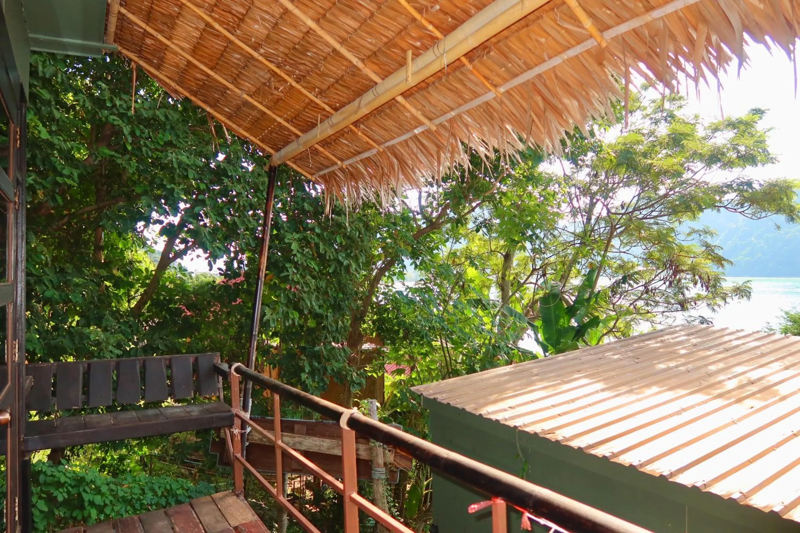 Balcony/Terrace in Phi Phi Sea Sky Resort