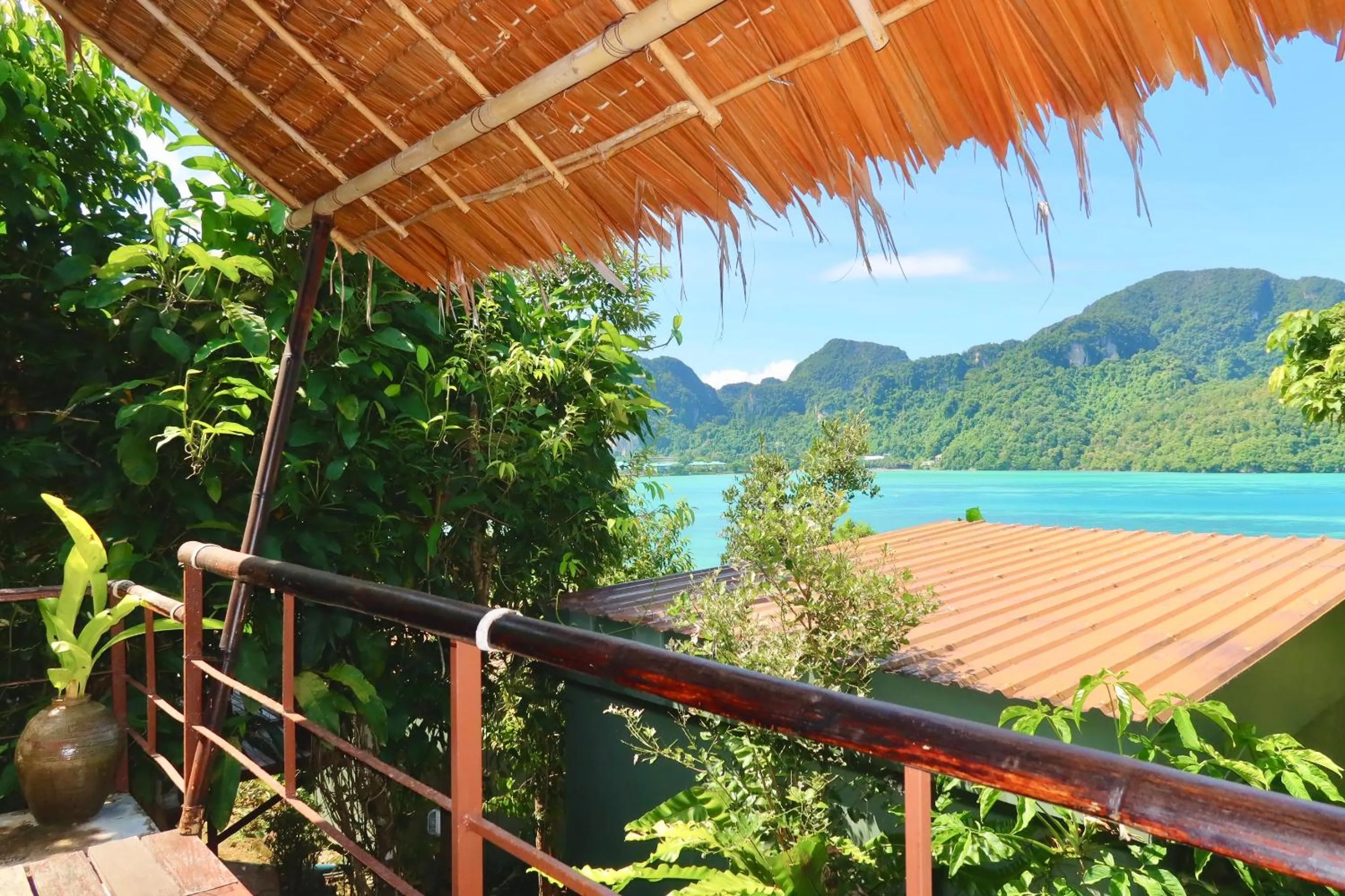 Balcony/Terrace in Phi Phi Sea Sky Resort