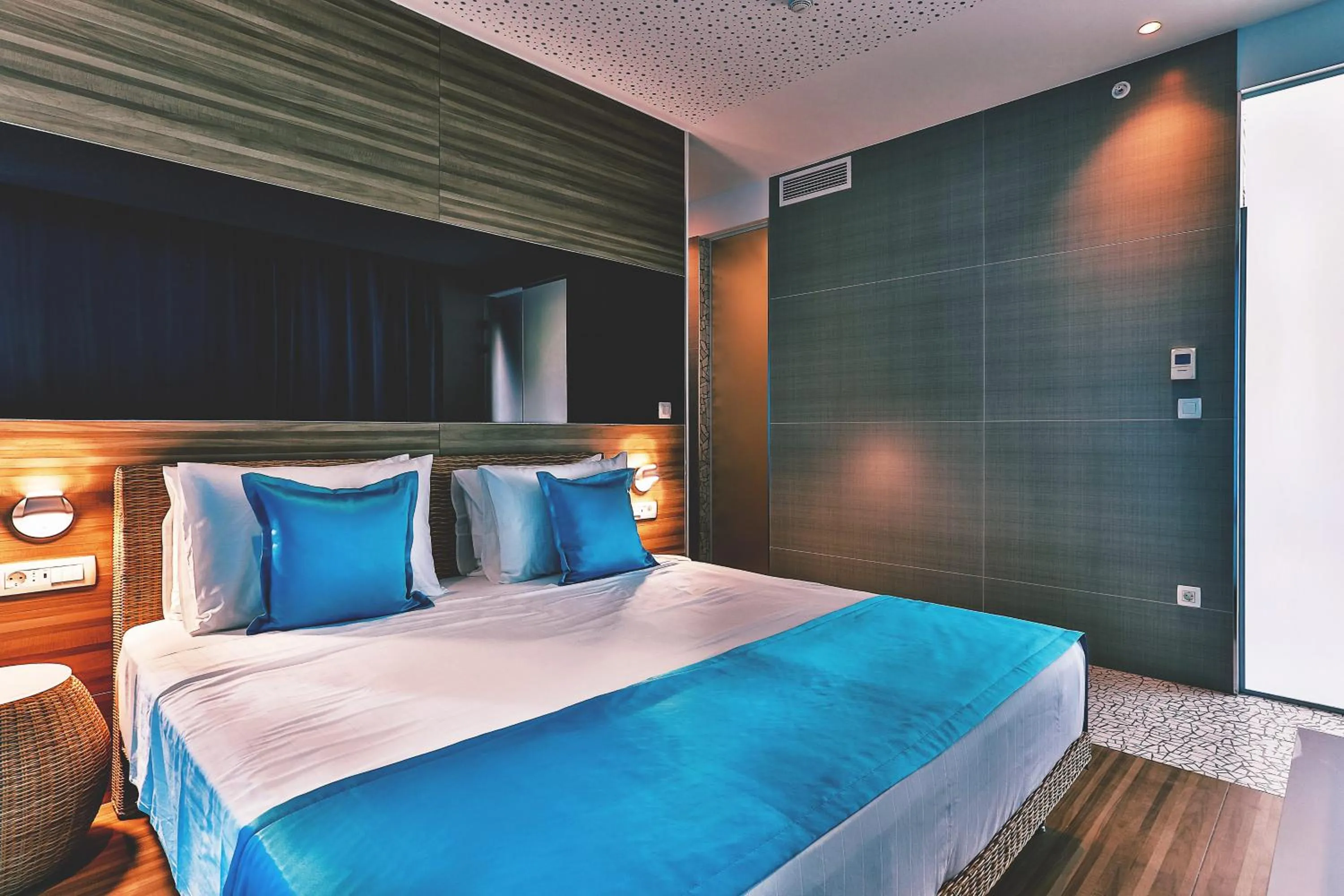 Bedroom, Bed in Carine Hotel Kumbor Superior