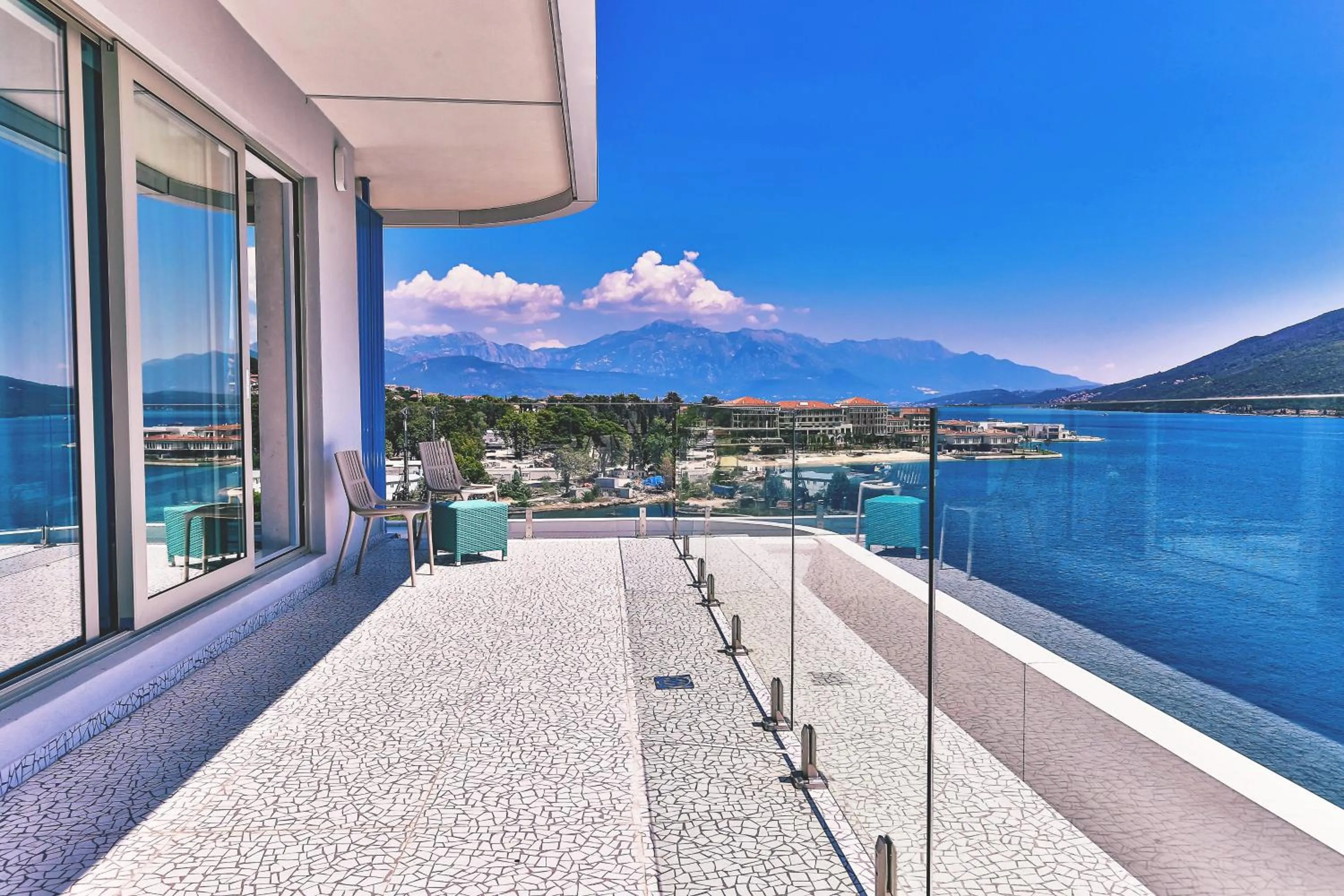 Balcony/Terrace in Carine Hotel Kumbor Superior