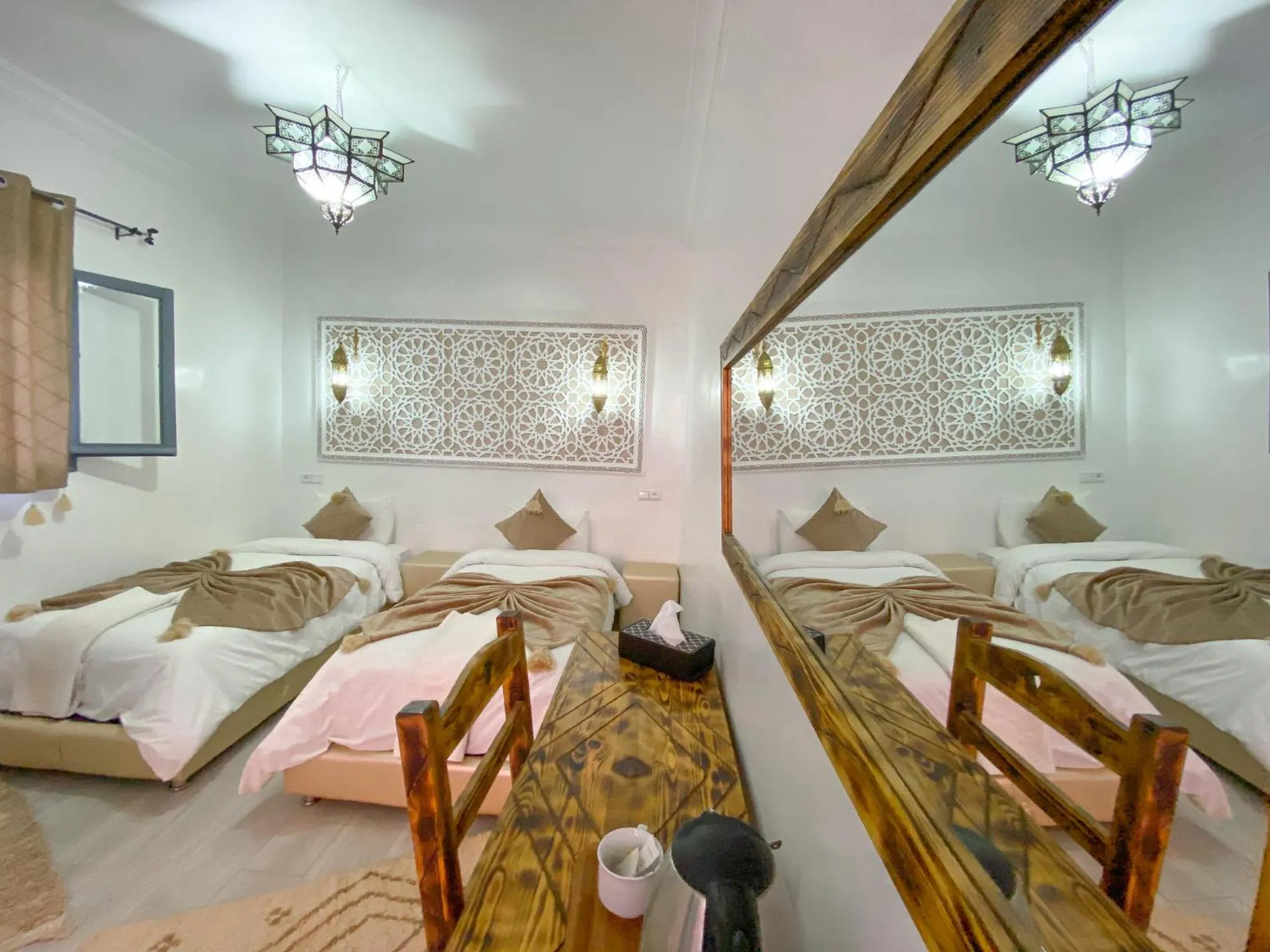 Bedroom, Bed in Hotel Riad Amlal