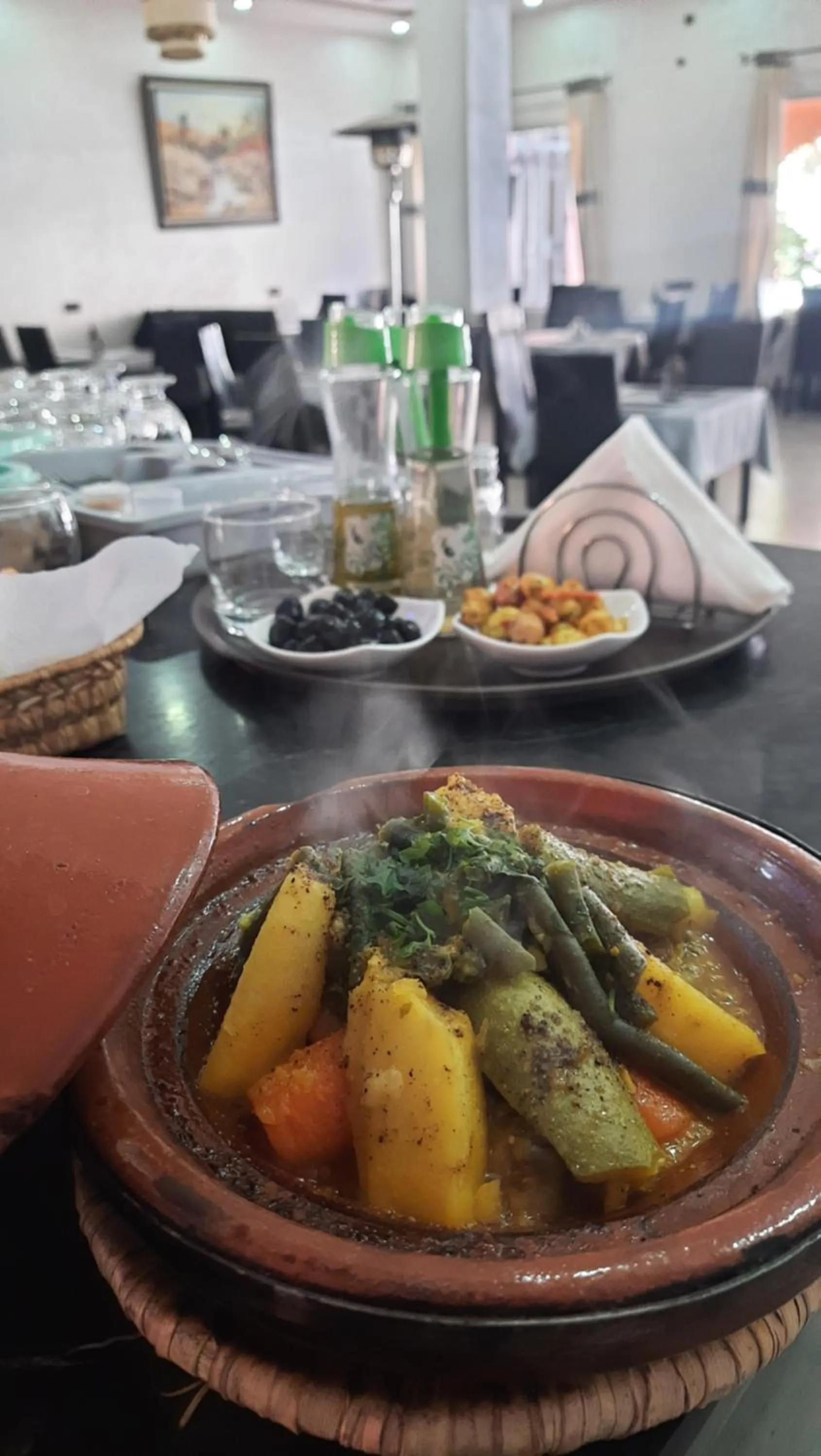 Restaurant/places to eat in Hotel Riad Amlal