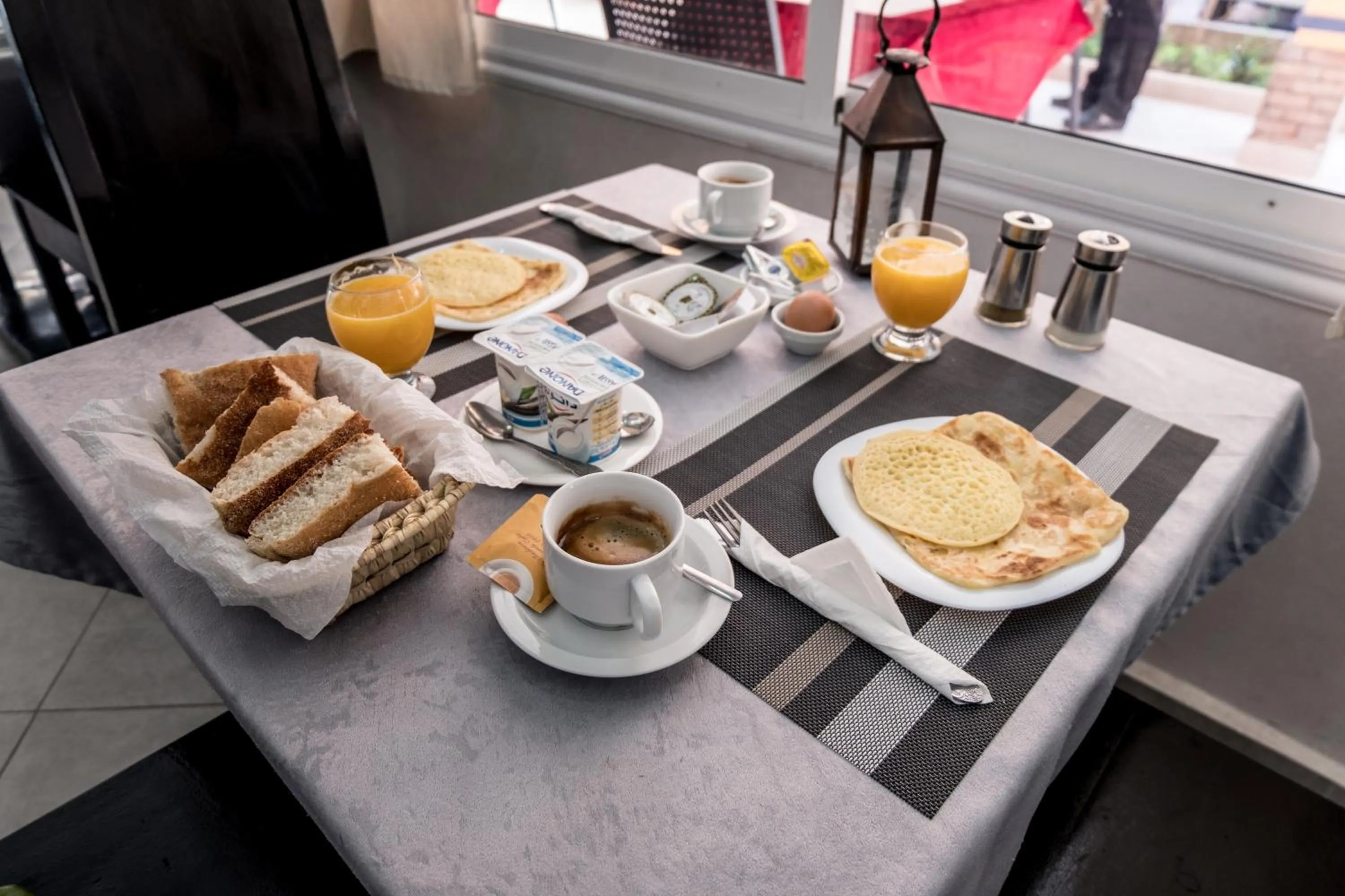 Continental breakfast in Hotel Riad Amlal