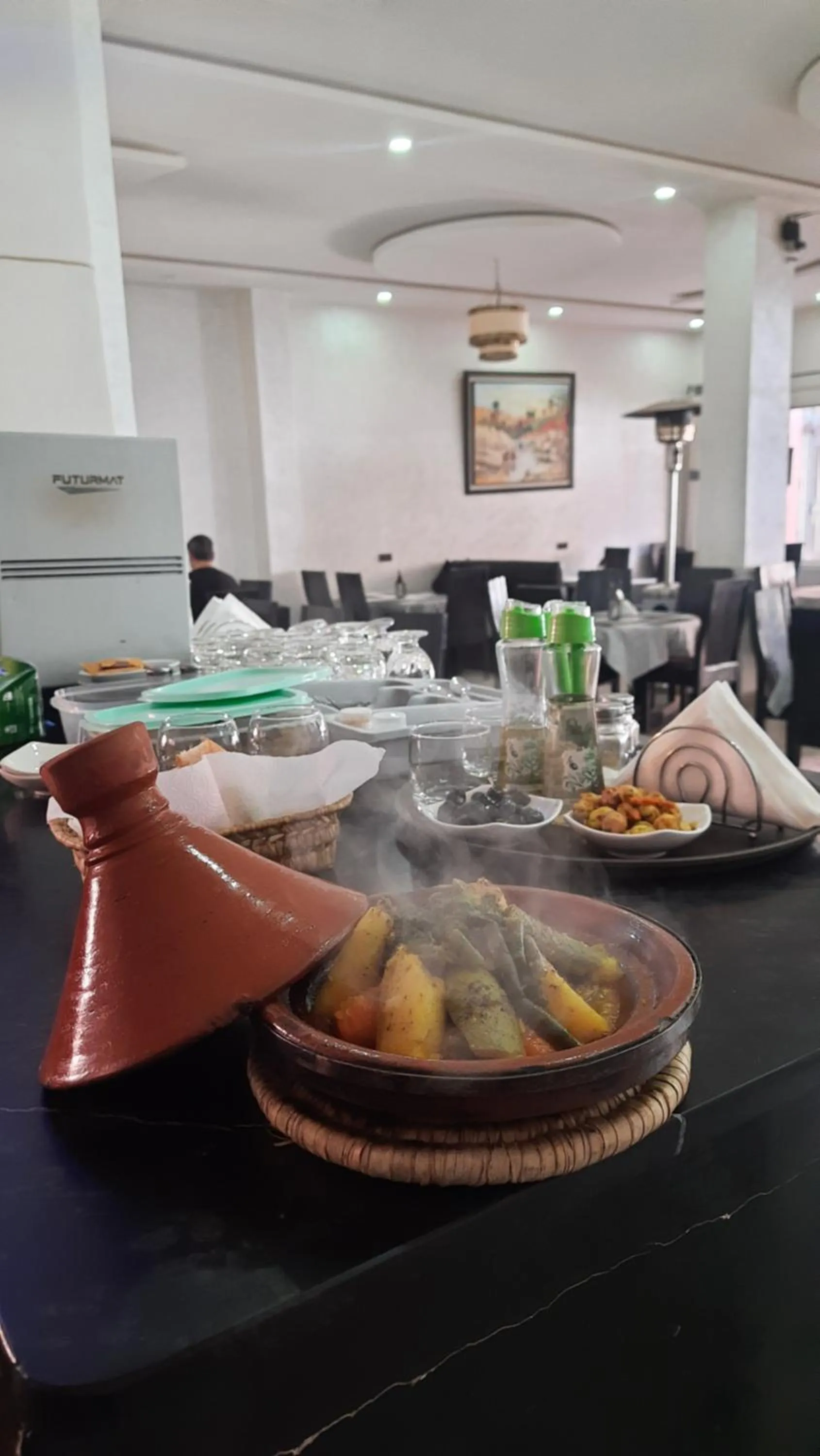Restaurant/places to eat in Hotel Riad Amlal