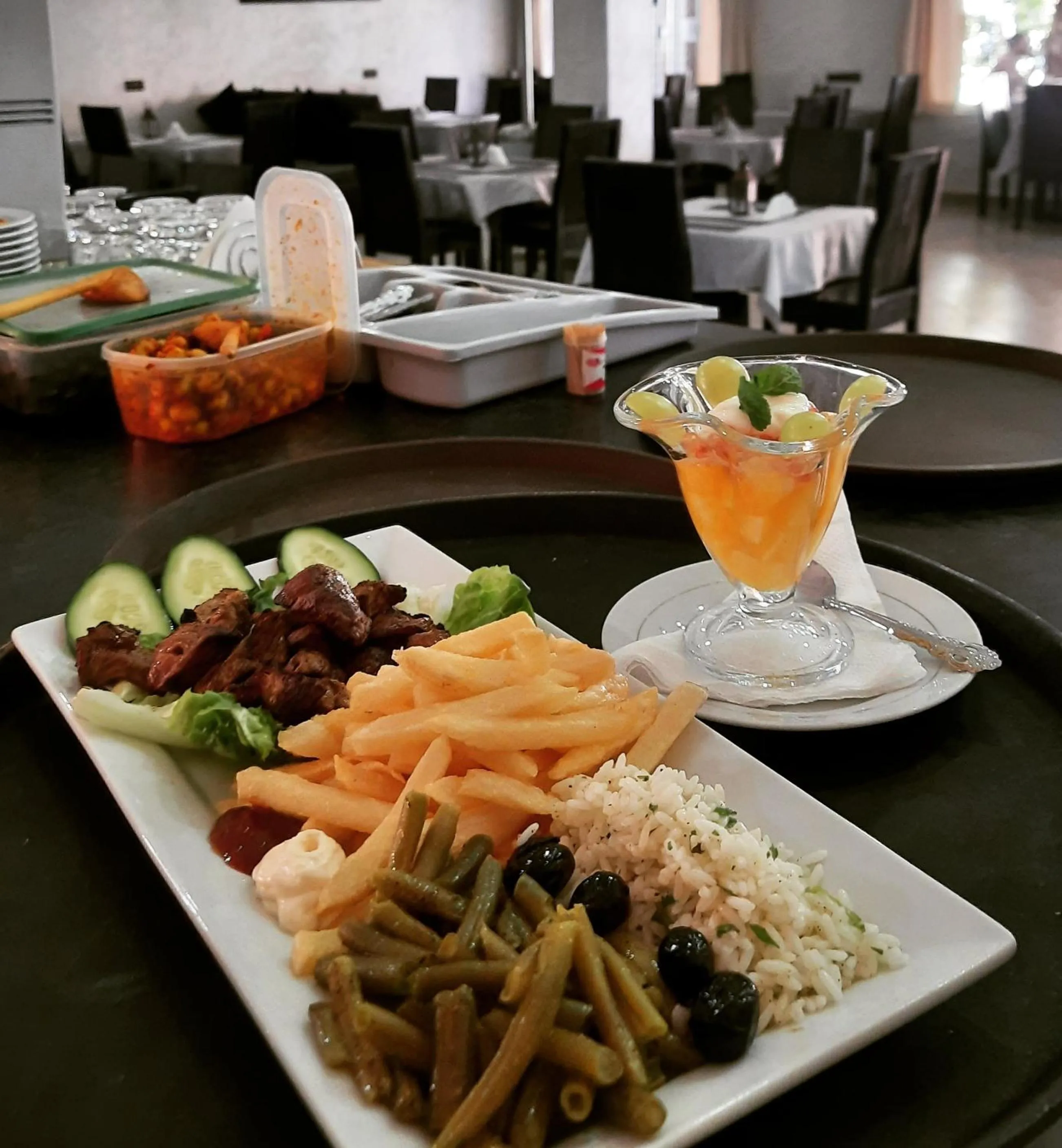 Restaurant/places to eat in Hotel Riad Amlal