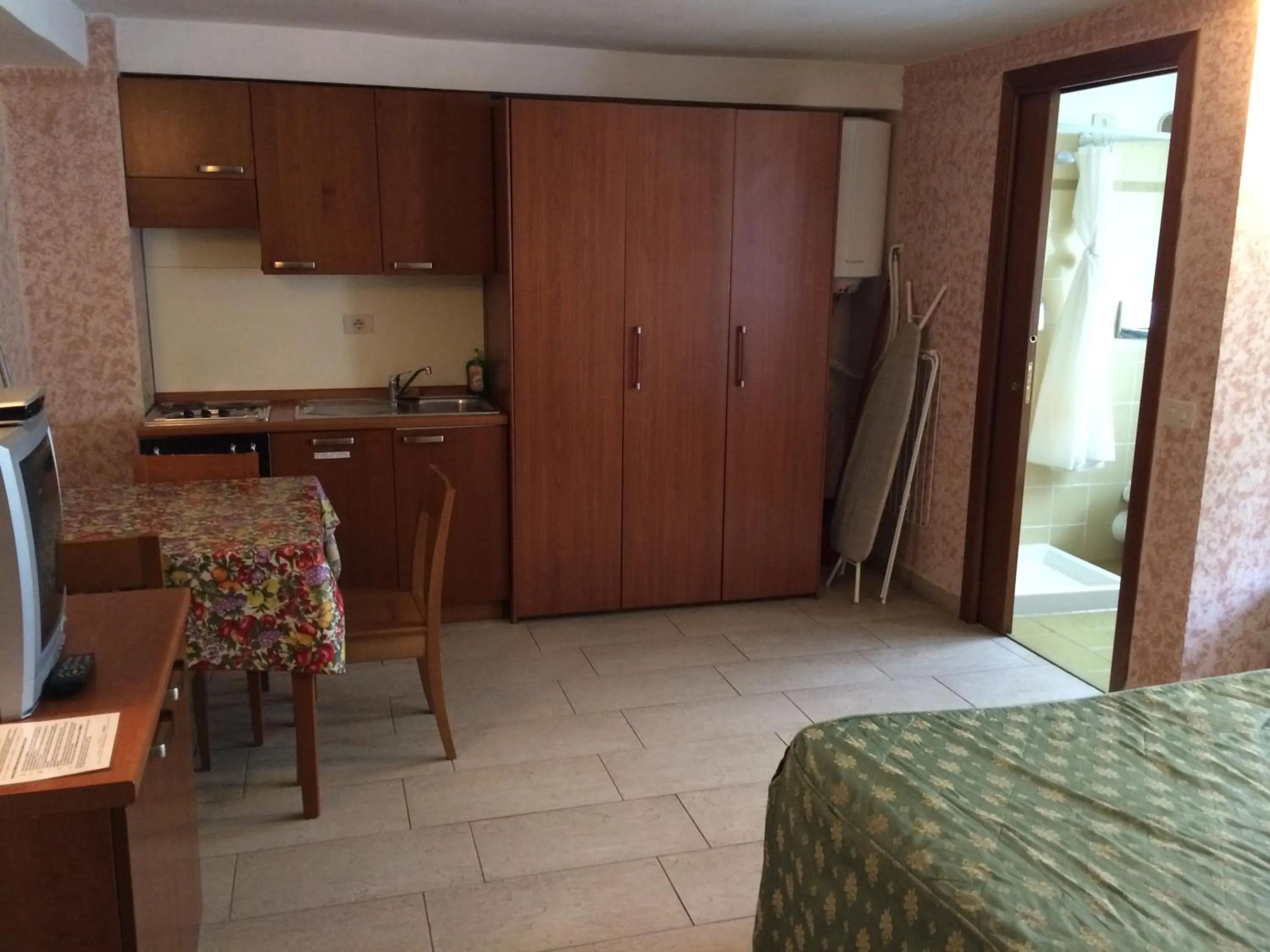 Photo of the whole room in Gemini Studios