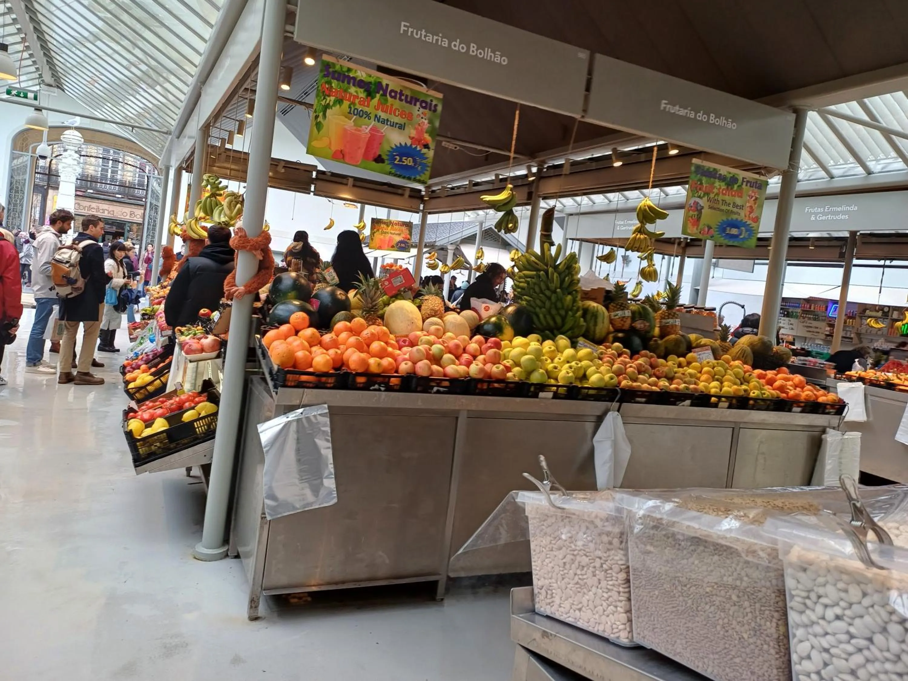 Shopping Area in Apartamentos Villa Bolhao