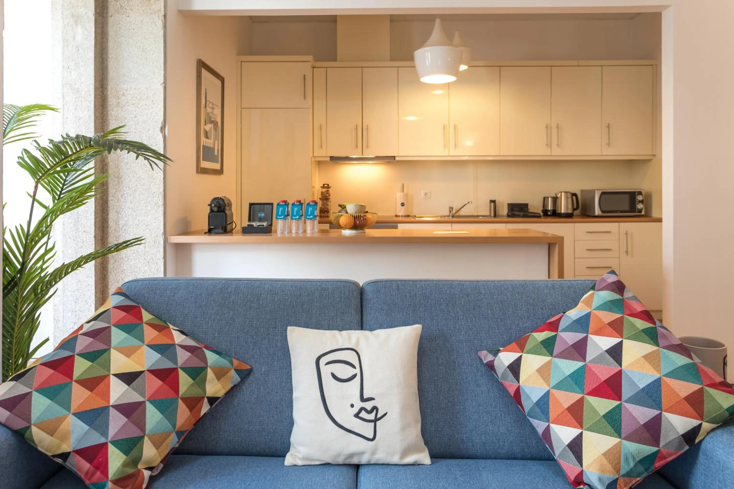 Coffee/tea facilities in Apartamentos Villa Bolhao