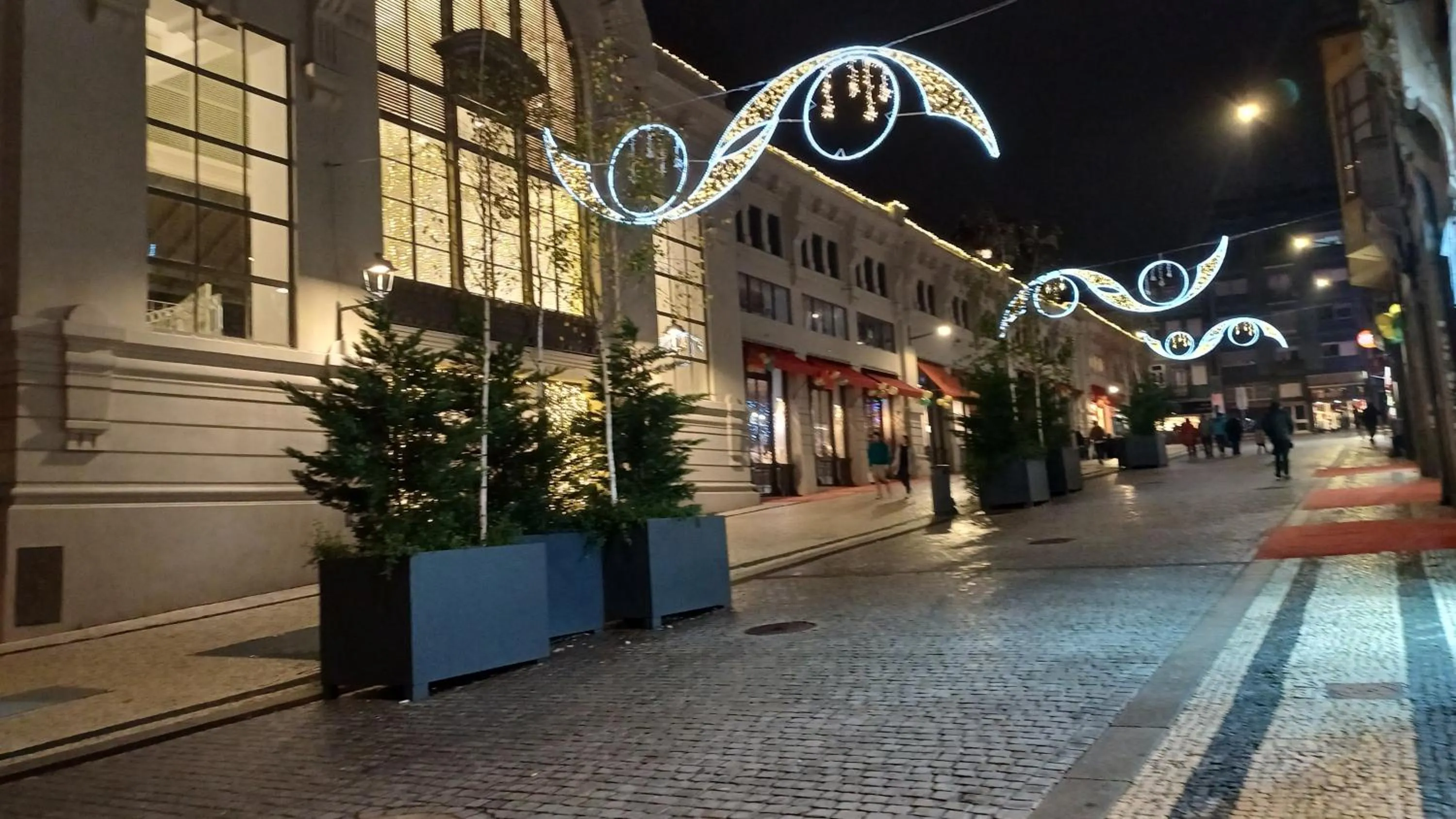 Night in Apartamentos Villa Bolhao